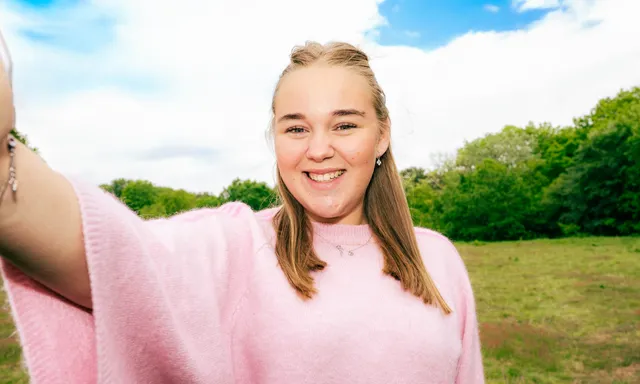 Afbeelding van Naomi heeft nierfalen: ‘Ik zit opgesloten, vastgeketend in bed.’