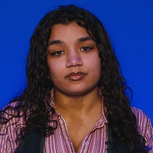 Afbeelding van Nisha (18) deed meerdere pogingen tot zelfdoding: ‘Het is mijn verhaal, maar het gaat niet alleen over mij’