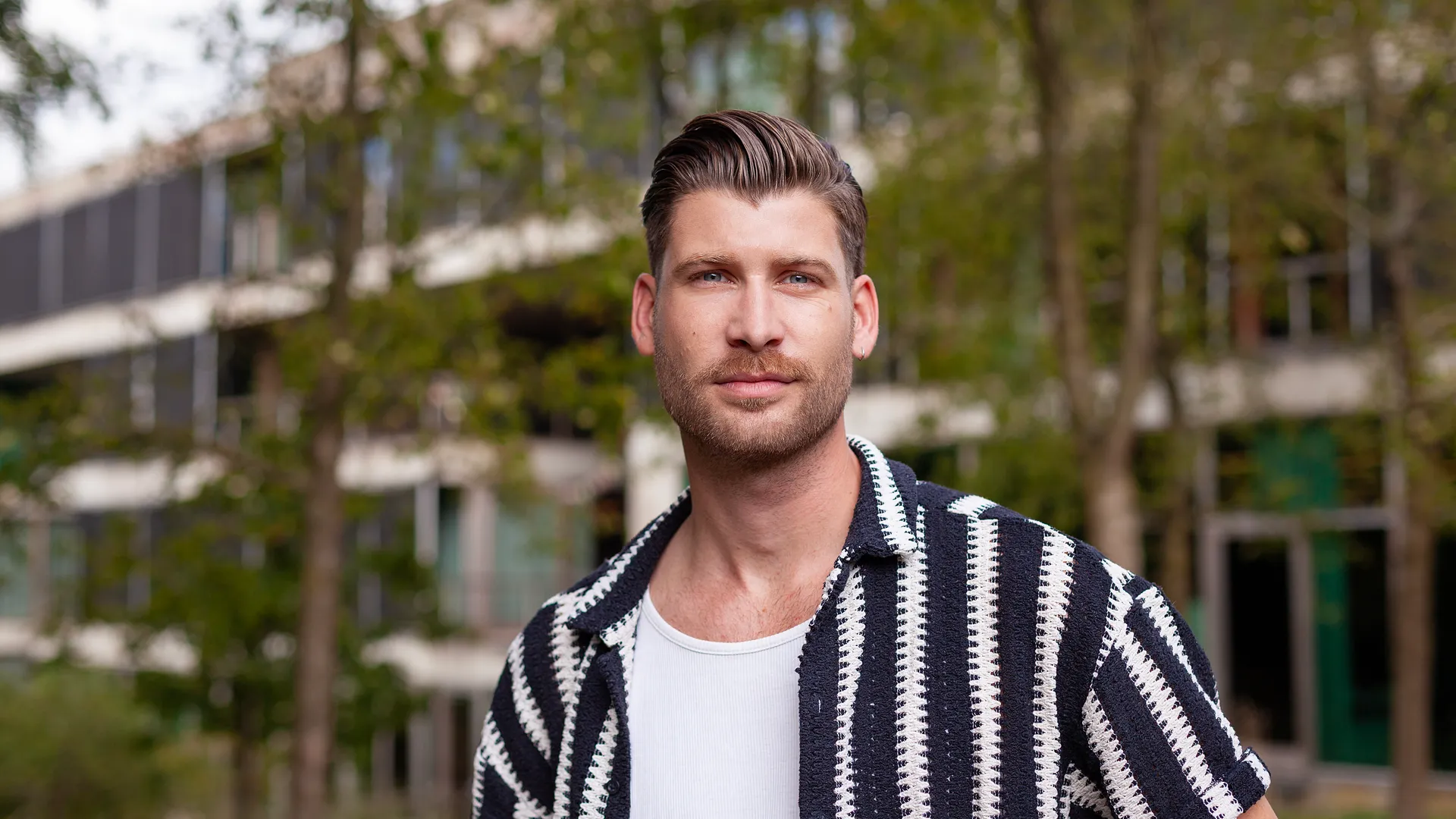 Julien Kooij: 'Lief oud-klasgenootje, zou Reasons to Stay jou geholpen hebben?'