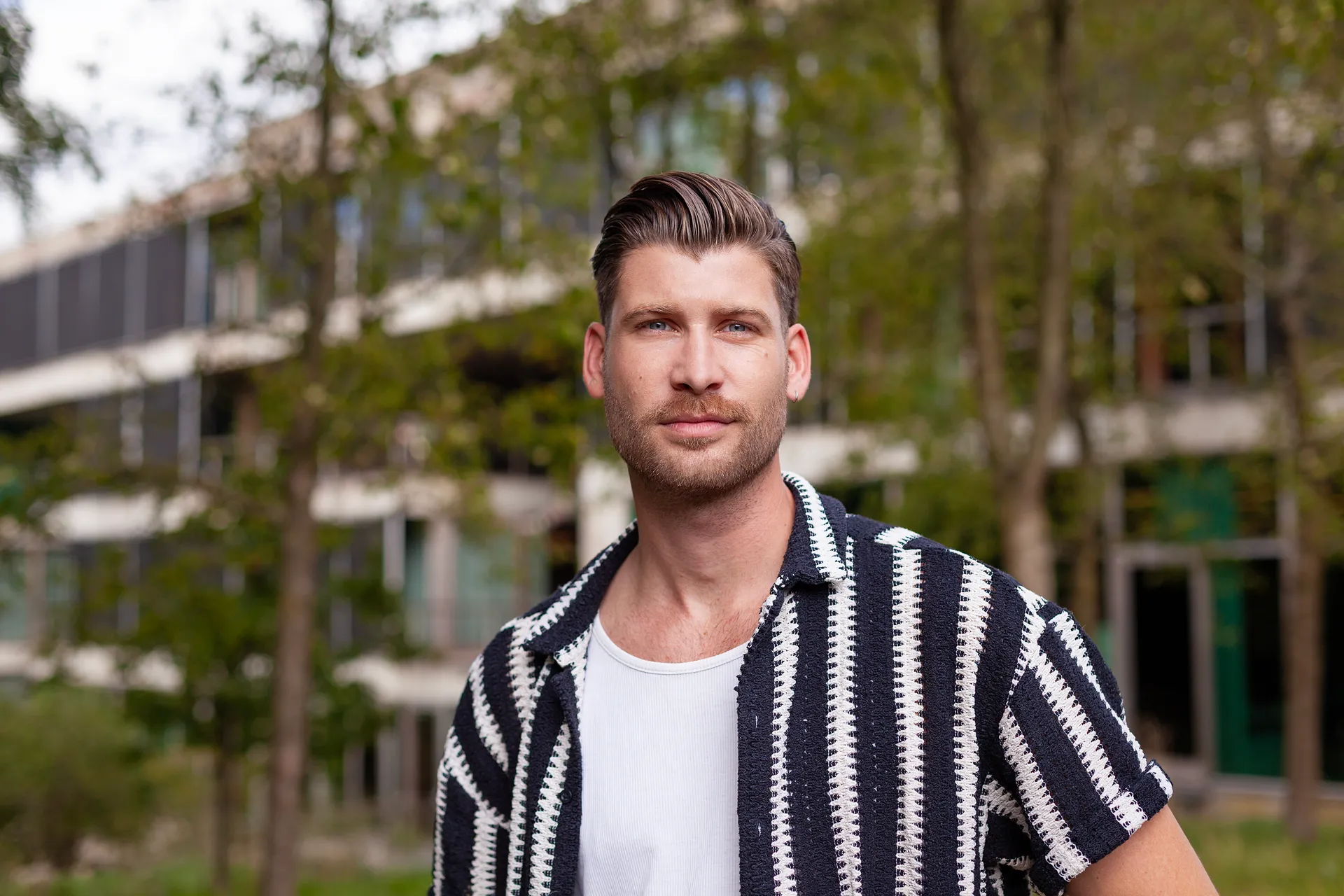 Afbeelding van Julien Kooij: 'Lief oud-klasgenootje, zou Reasons To Stay jou geholpen hebben?'