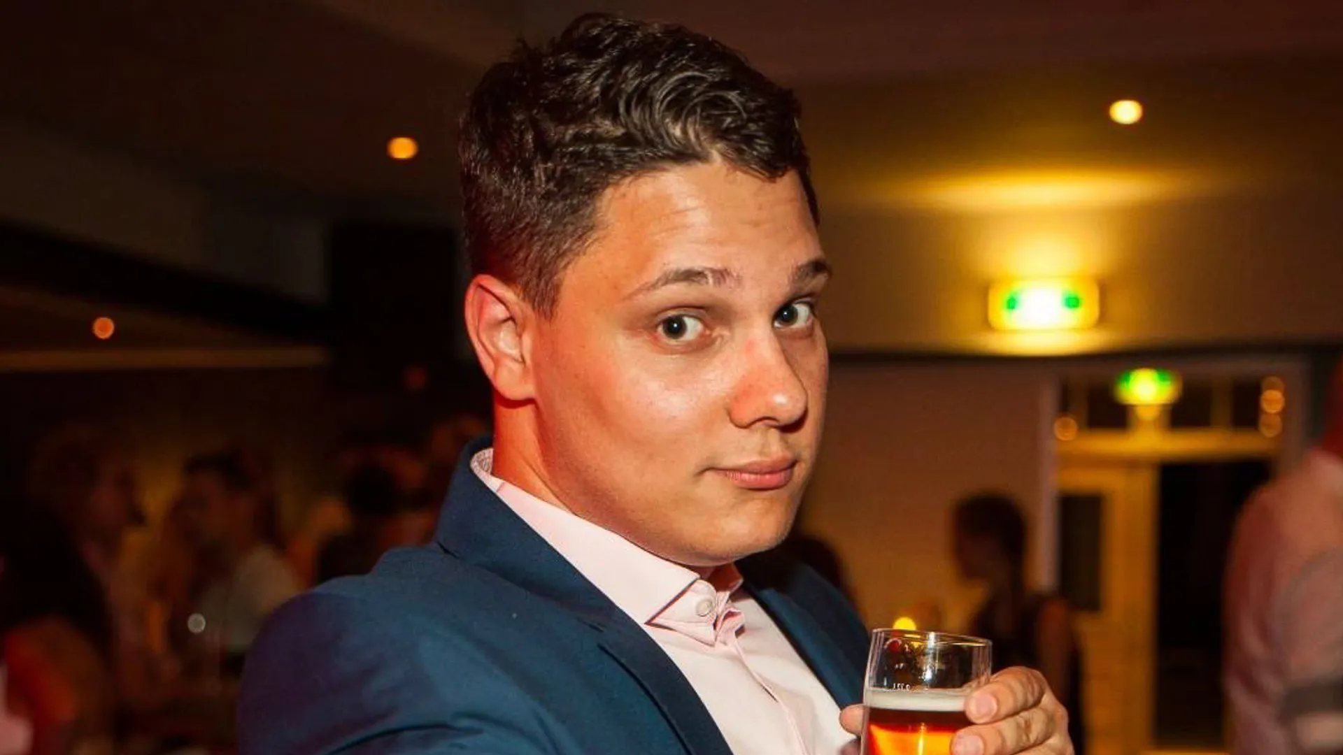 Reda (28) overleed door oververhitting na xtc: ‘Het was gewoon pure pech’ | Van de Wereld
