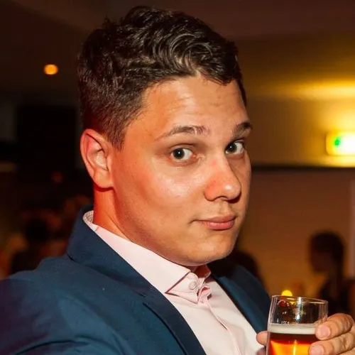Afbeelding van Reda (28) overleed door oververhitting na xtc: ‘Het was gewoon pure pech’ | Van de Wereld