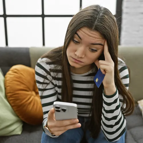 Laura en Myrthe raakten in schulden door Klarna: 'Het ging van kwaad tot erger'