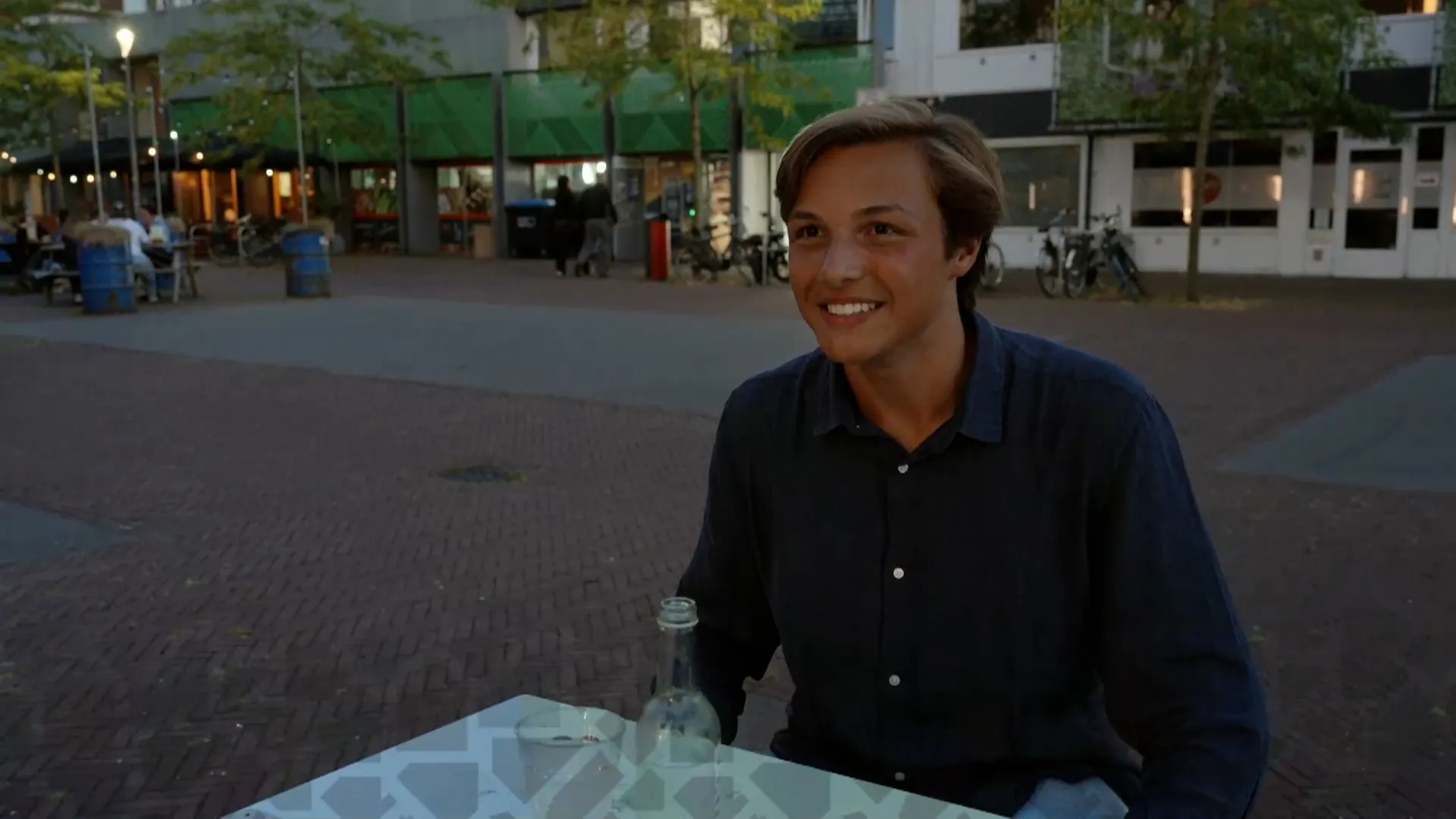 em_Woonkoorts_EDUARD18-11-2025.00_25_22_04.Still001