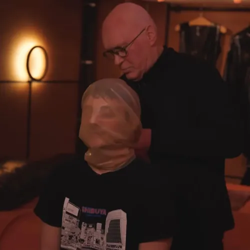 Jurre duikt in de wereld van breathplay: ‘Als de lucht wegvalt, moet ik moeite doen om niet in paniek te raken’