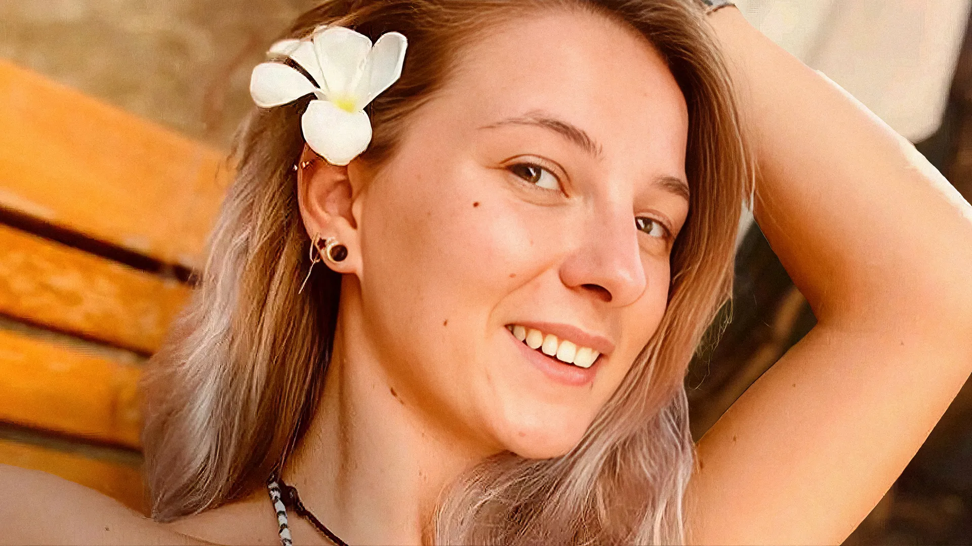 Afl 4 Persfoto, hoofdfoto, MANON