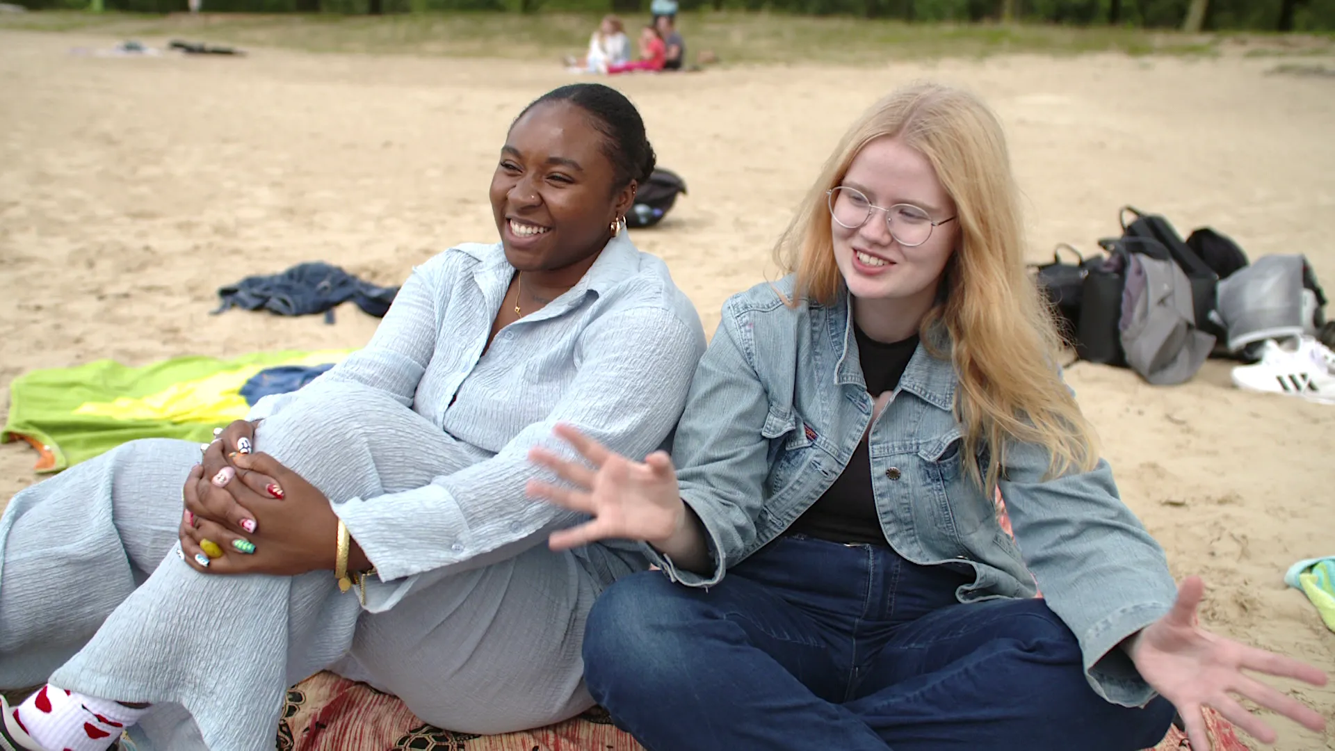 Raïsha Zeegelaar: 'Ik hoop dat door dit programma de blik op de wereld en op andere mensen een stukje opener wordt' | 25 jaar Je Zal Het Maar Hebben