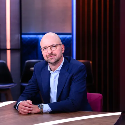Tim de Wit over nieuwe talkshow Pauw & De Wit: 'Een tafel, mensen en weinig afleiding'