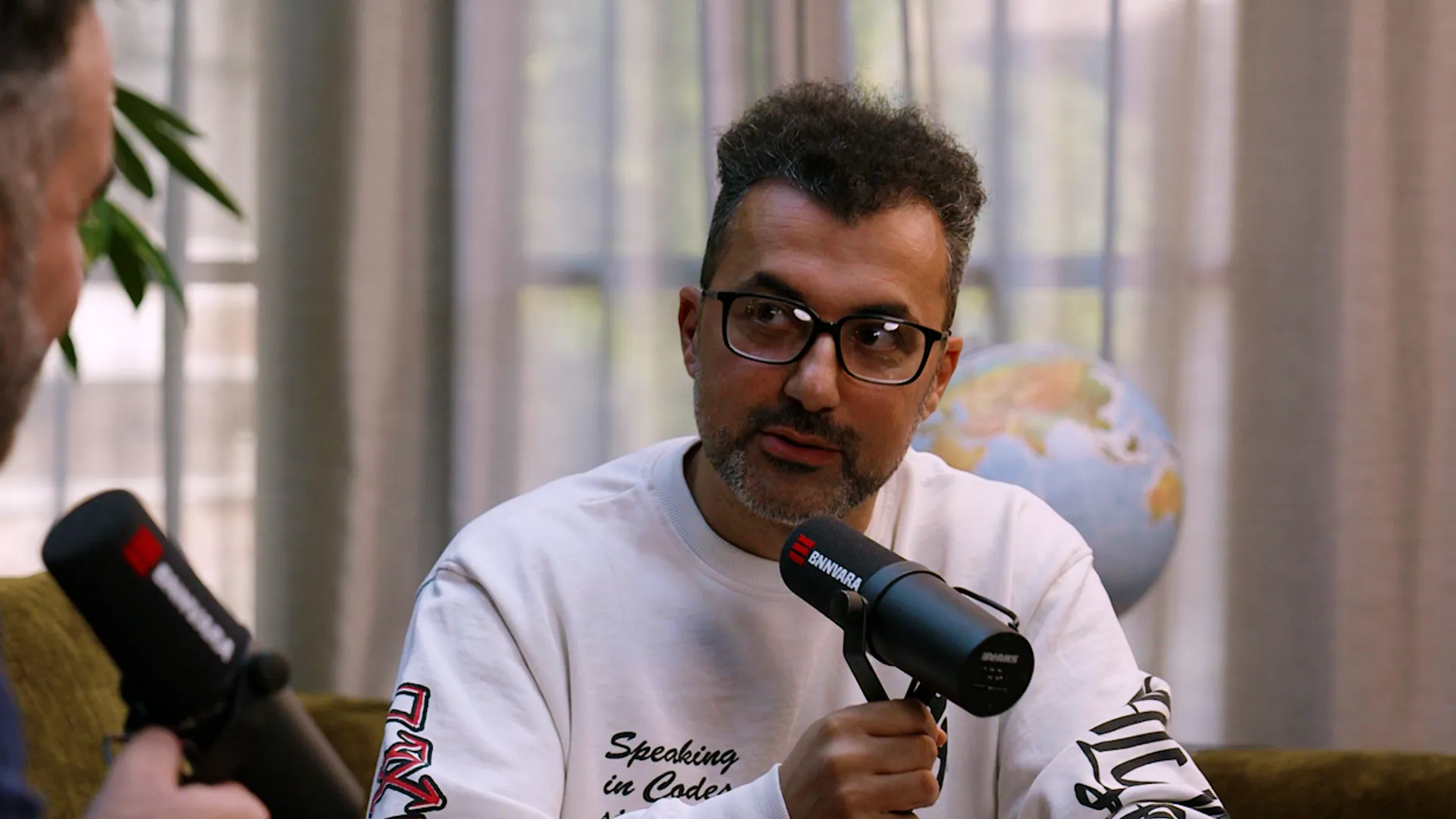 Afbeelding van Özcan Akyol over De Geknipte Gast: ‘Had zulke intense interviews niet verwacht’