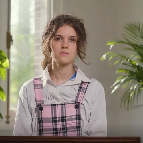 Afbeelding van Emilia (18) over de lange wachttijd in de transzorg: 'Je kunt niets tot je aan de beurt bent'