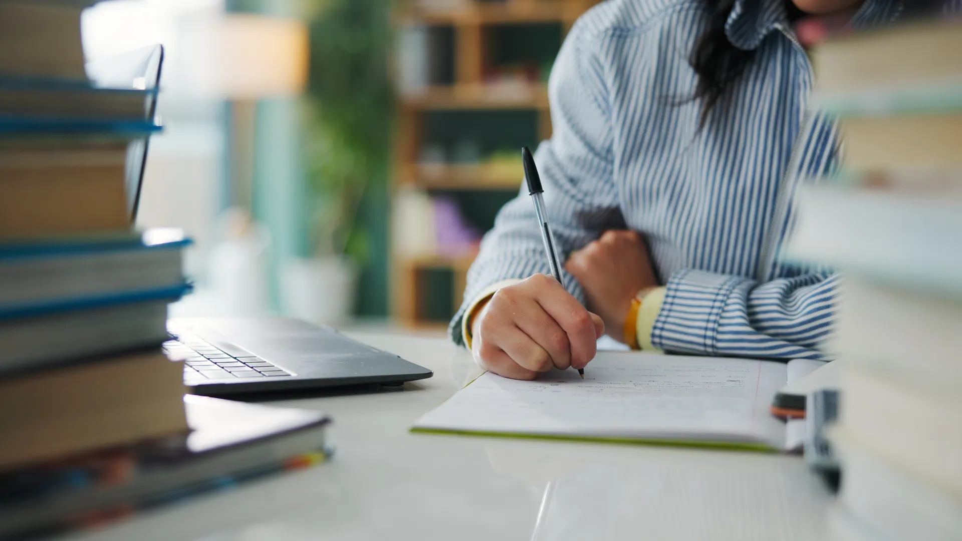 shutterstock_2701001861