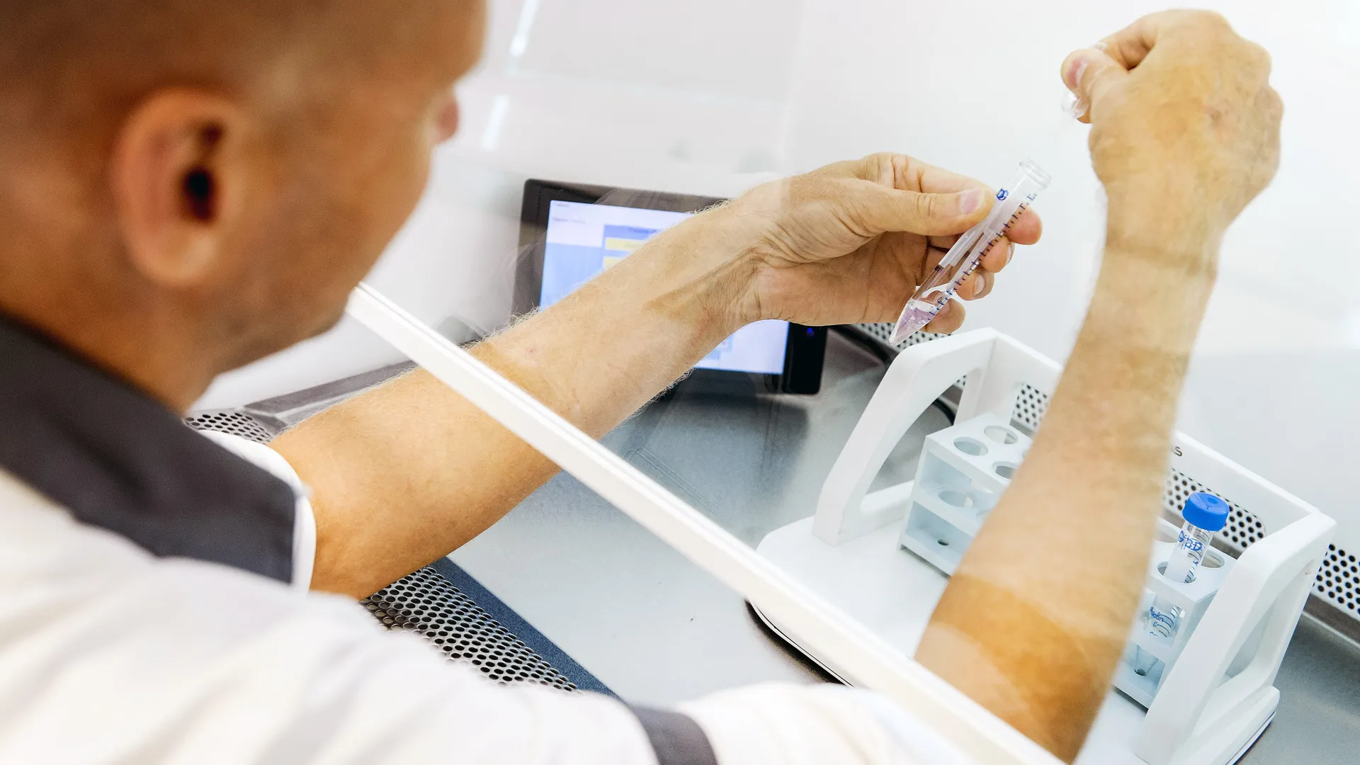 Internationale spermabanken: hoe werkt het en wat zijn de gevolgen?