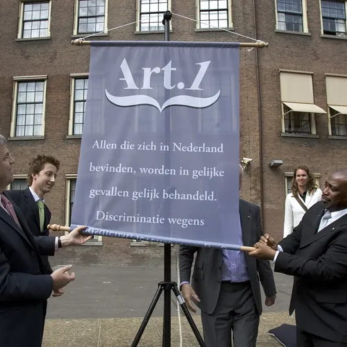 Wat is artikel 1 (Art. 1) van de grondwet?