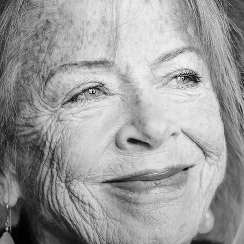 Sonja Barend (1940 - 2026)