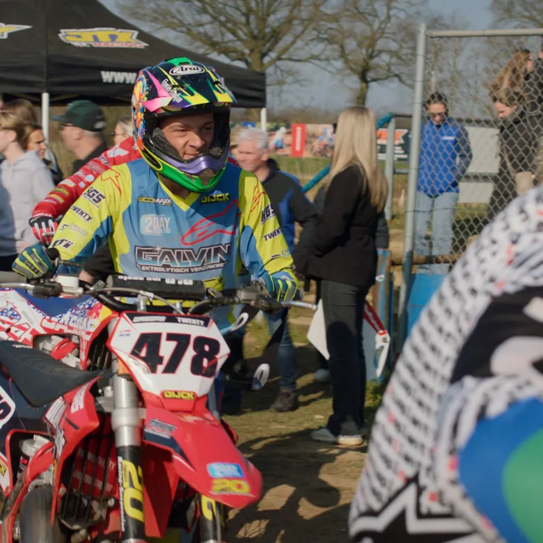 Afbeelding van Welke mensen gaan we zien in Vol gas door de modder?