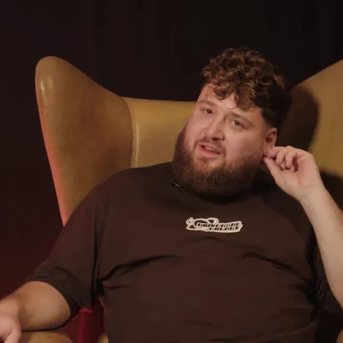 Afbeelding van Dave Budha over verlatingsangst: 'Dat kan je paranoïde maken'