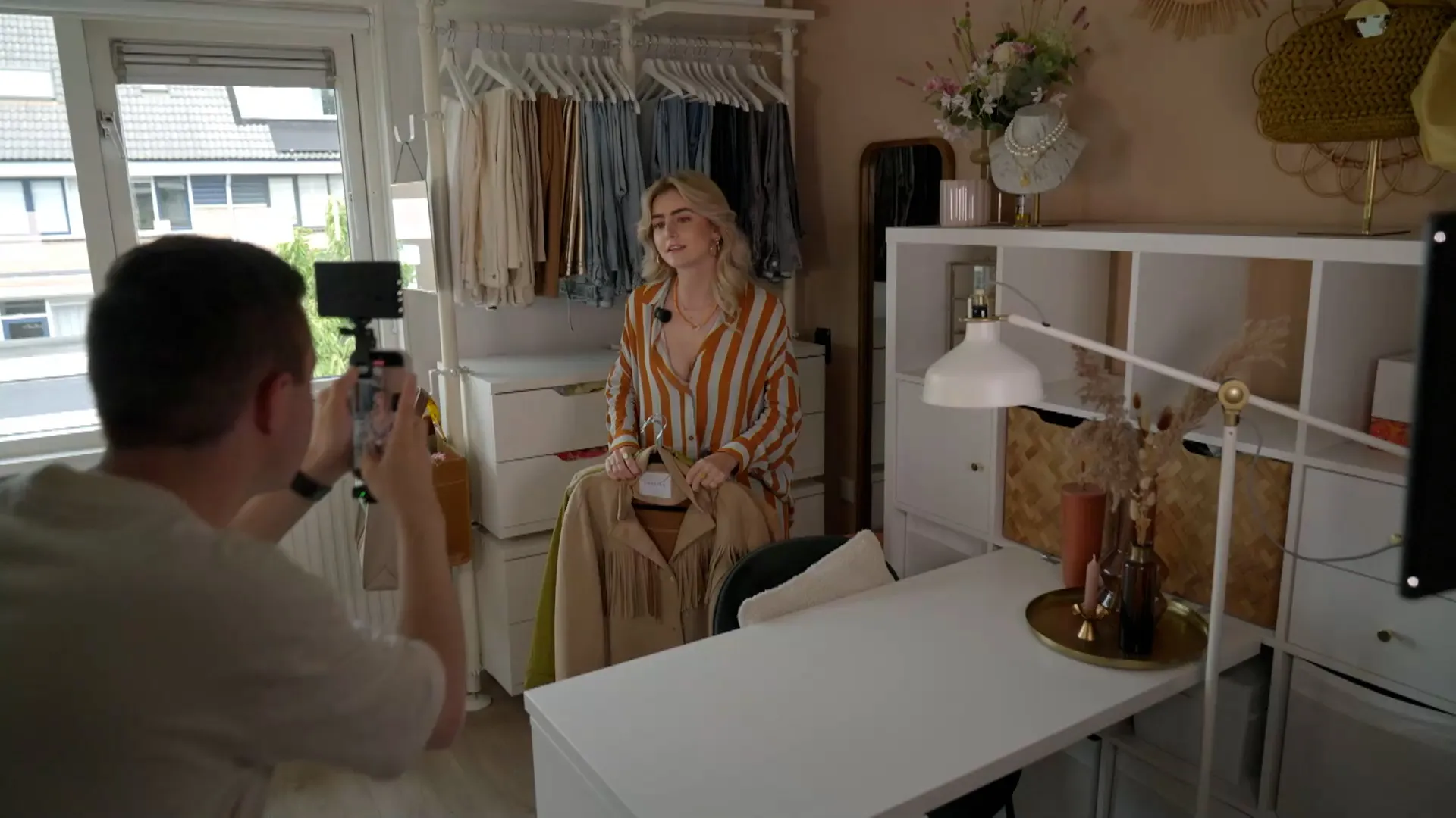 em_Woonkoorts_AFL5_MXFCHECK_19-11-2025.00_04_53_10.Still003