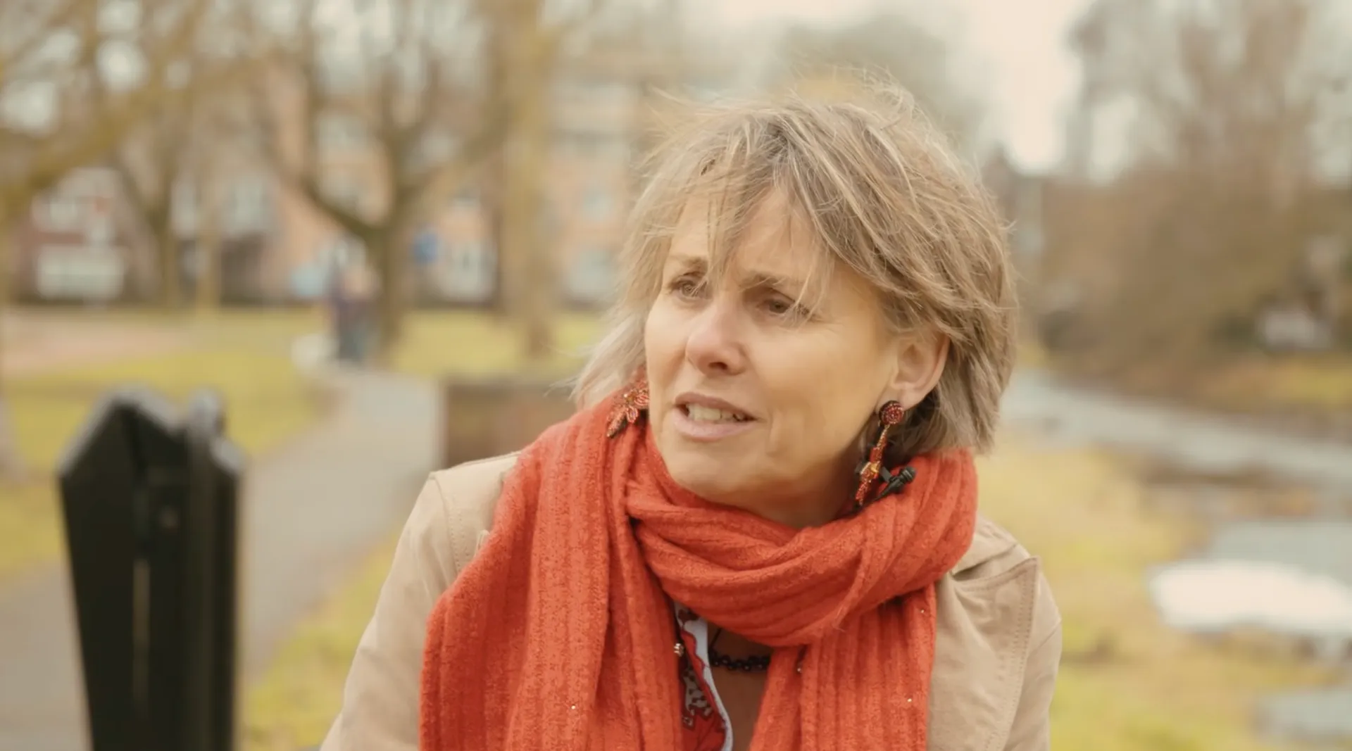 Afbeelding van Eva is sekszorger: 'Ieder mens heeft behoefte aan huidcontact, aan knuffelen, strelen en seks'