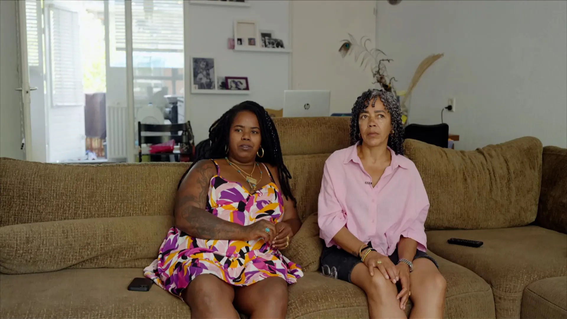 em_Woonkoorts_AFL5_MXFCHECK_19-11-2025.00_02_05_17.Still001