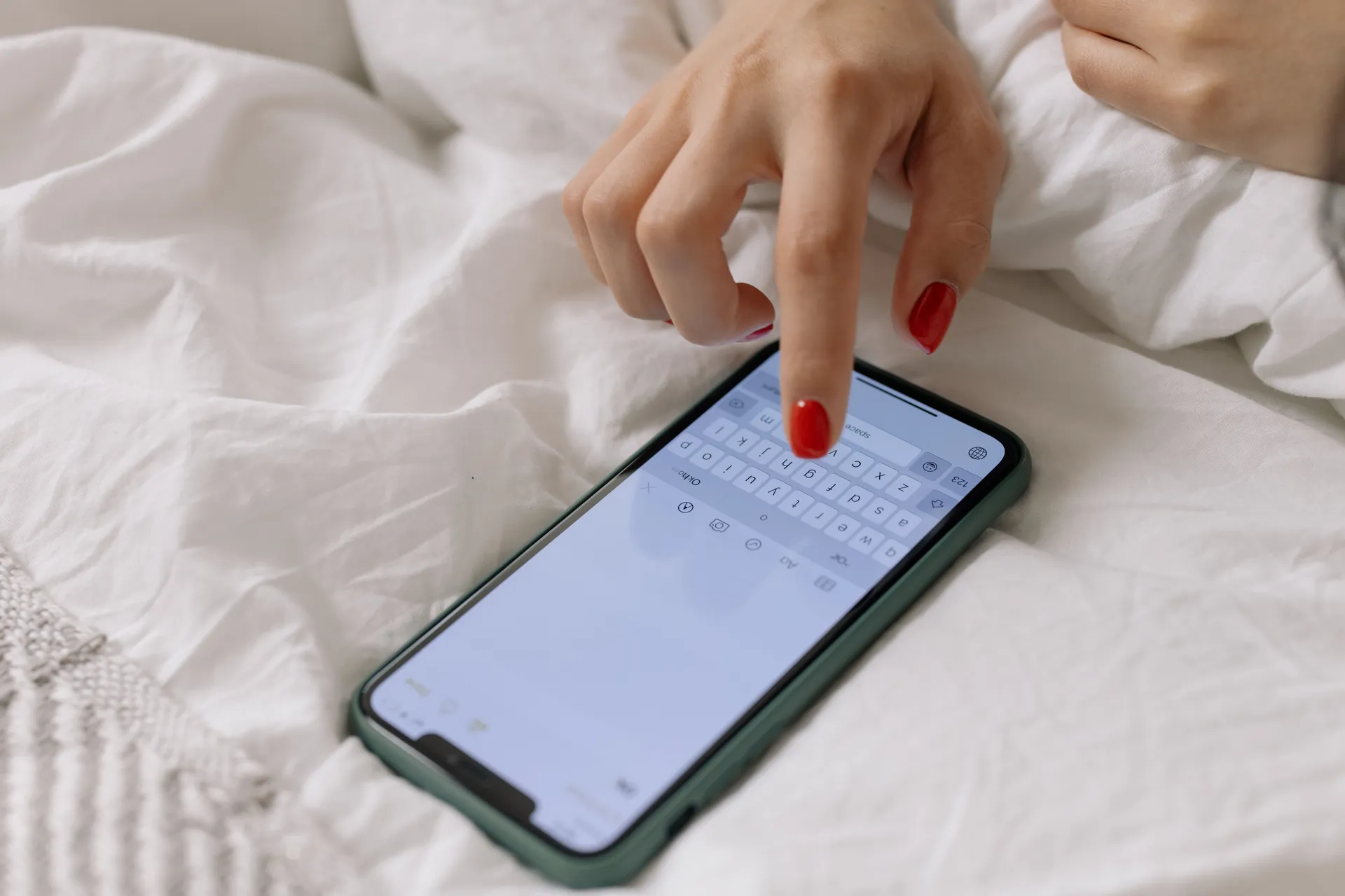Afbeelding van Anna werd slachtoffer van online seksueel geweld: ‘Ik heb nooit toestemming gegeven'