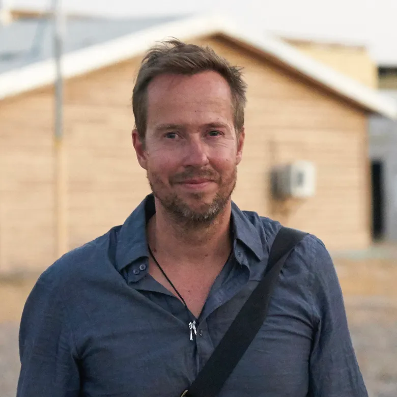 Afbeelding van Serieregisseur Thomas Blom over Opgroeien met tegenwind: ‘Armoede wordt vaak zichtbaar in kleine details’