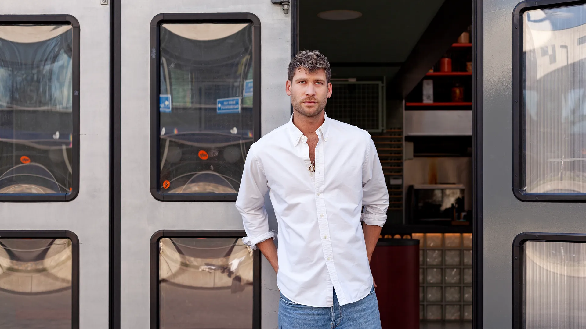 Julien Kooij: 'Gunnen ze mij die oom-rol omdat ik het zelf misschien nooit zal ervaren?'