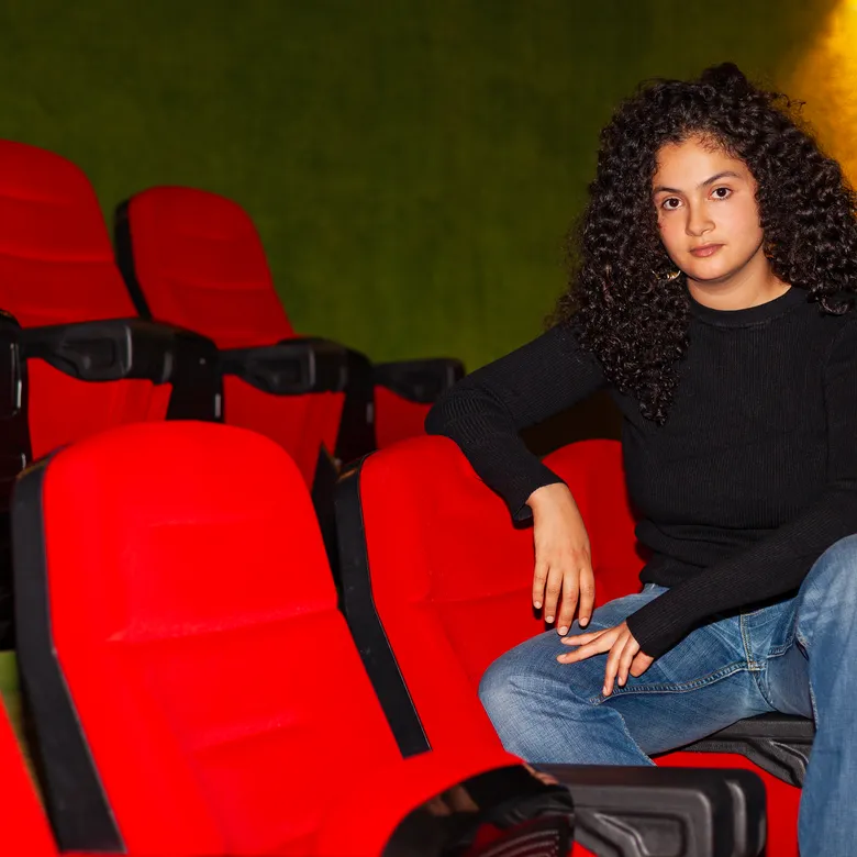 Afbeelding van Amal Maatoug: 'Het analoge leven ziet er heerlijk uit op de socials'