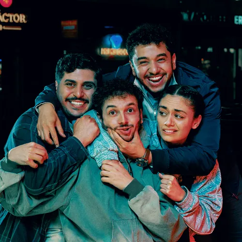 Wat is het doel van de makers van de serie Mocros?