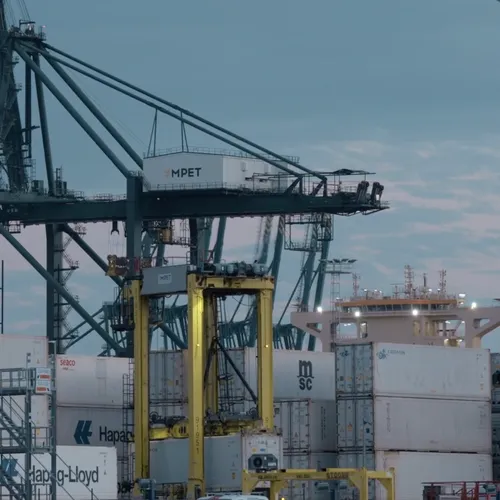 Hoe raken havenarbeiders betrokken bij drugssmokkel?