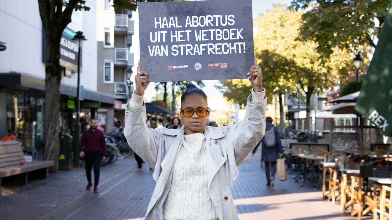 'Haal abortus uit het wetboek van strafrecht', abortus is geen misdaad