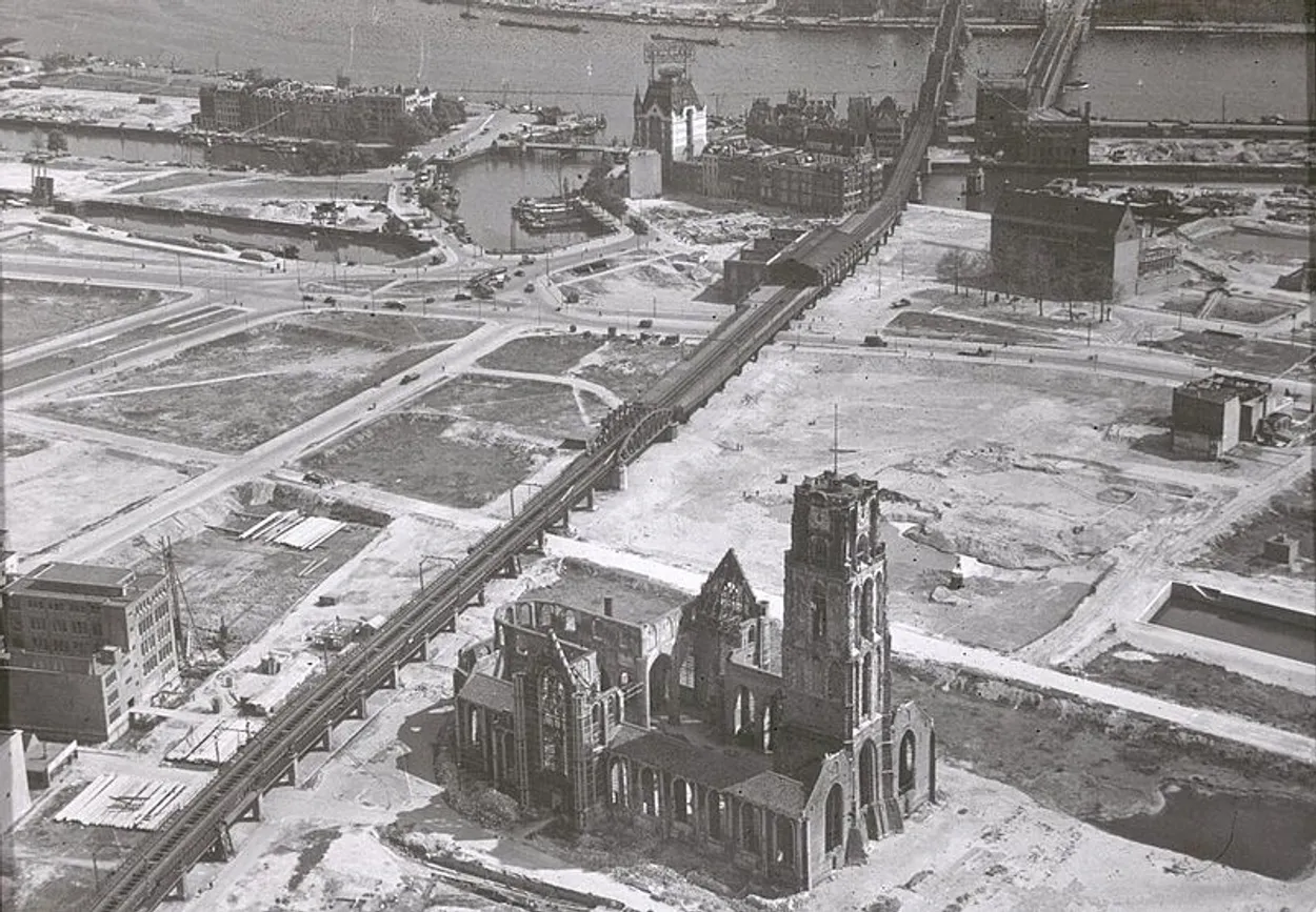 Vandaag herdenken we het Bombardement van Rotterdam - BNNVARA