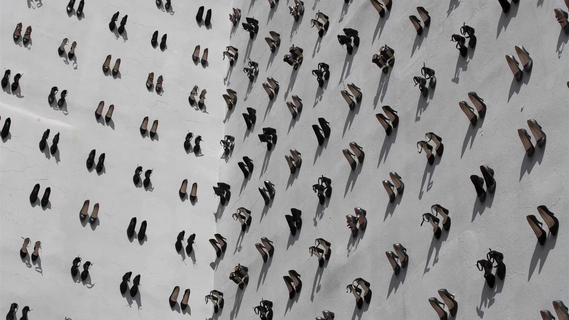 Vahit Tuna, Untitled, Installation view, 2019