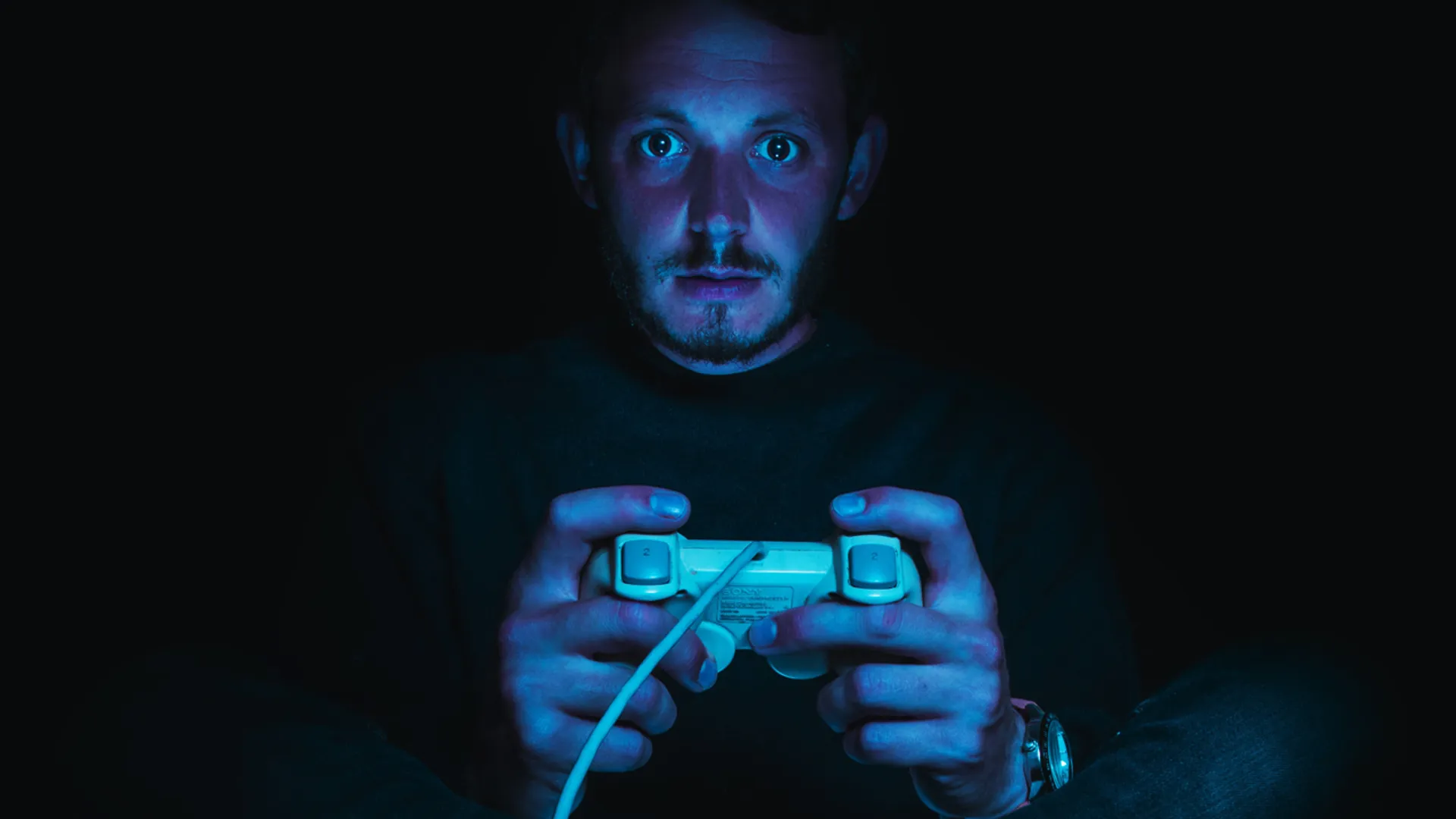 gamer Alexander Andrews on Unsplash