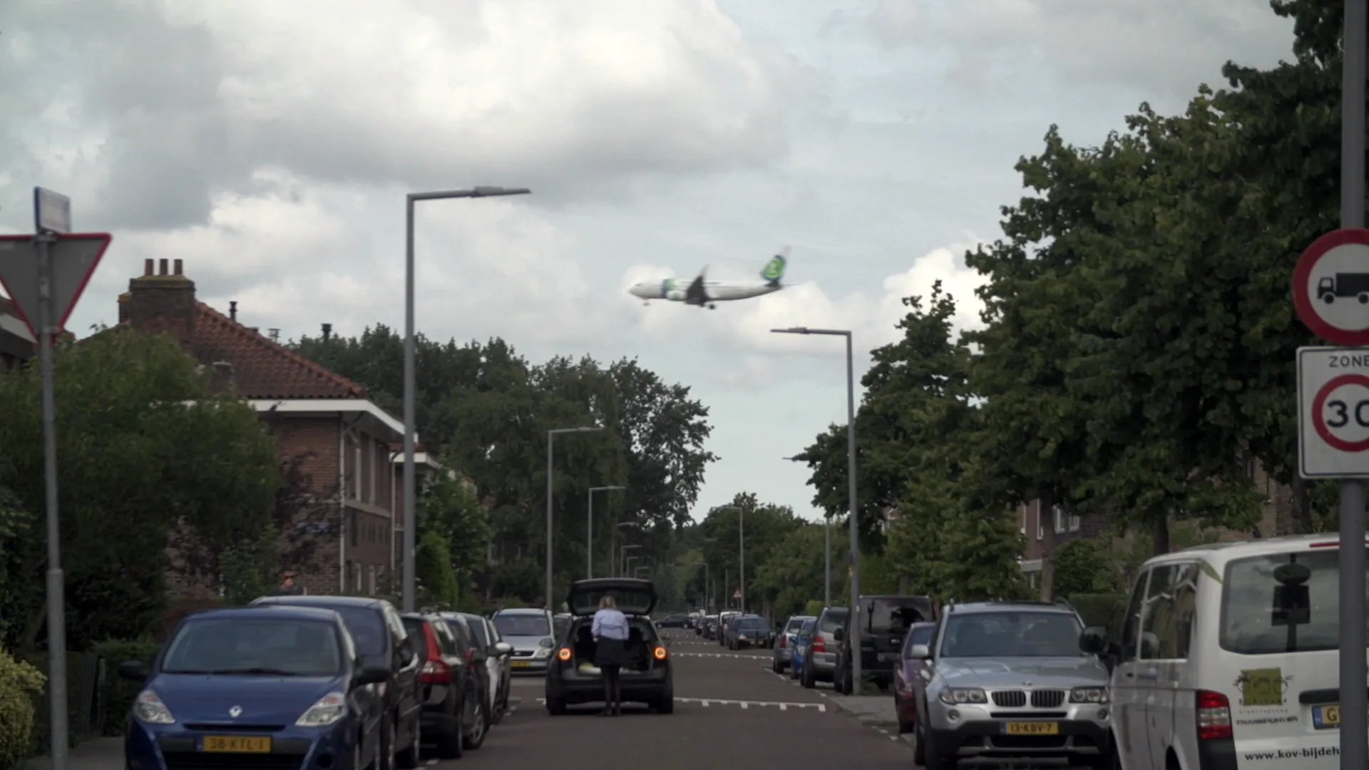 Zembla_Schiphol_promo_FULL_MIX_10
