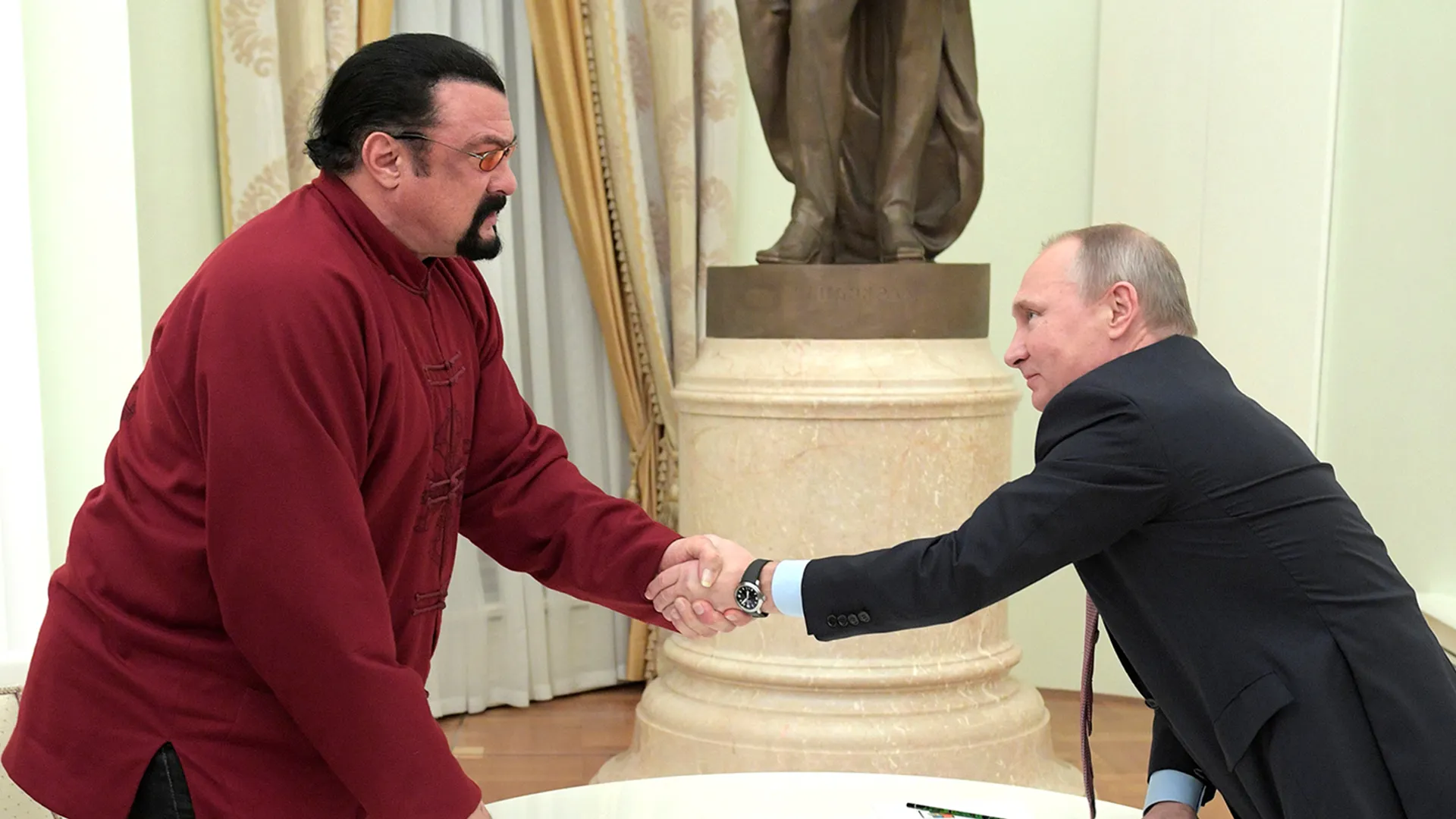 stevenseagal_putin