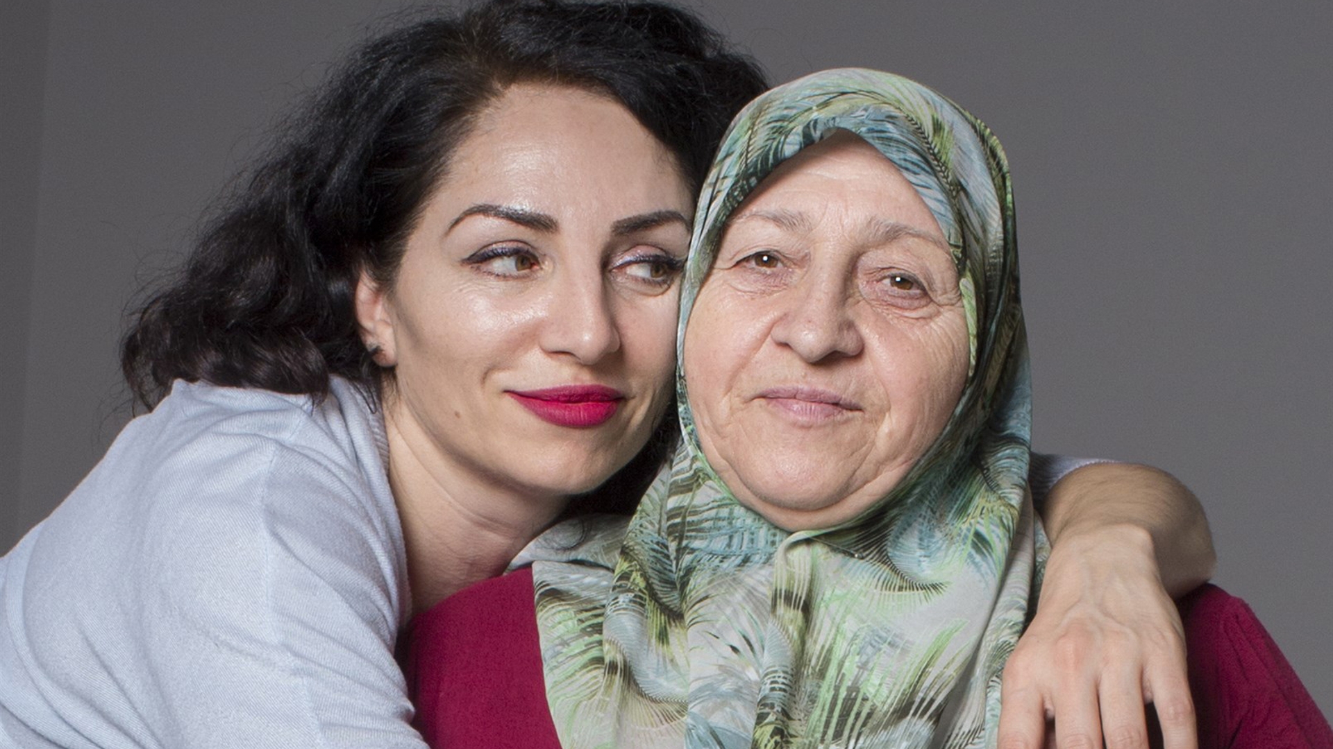 Nazmiye en moeder Havva Oral