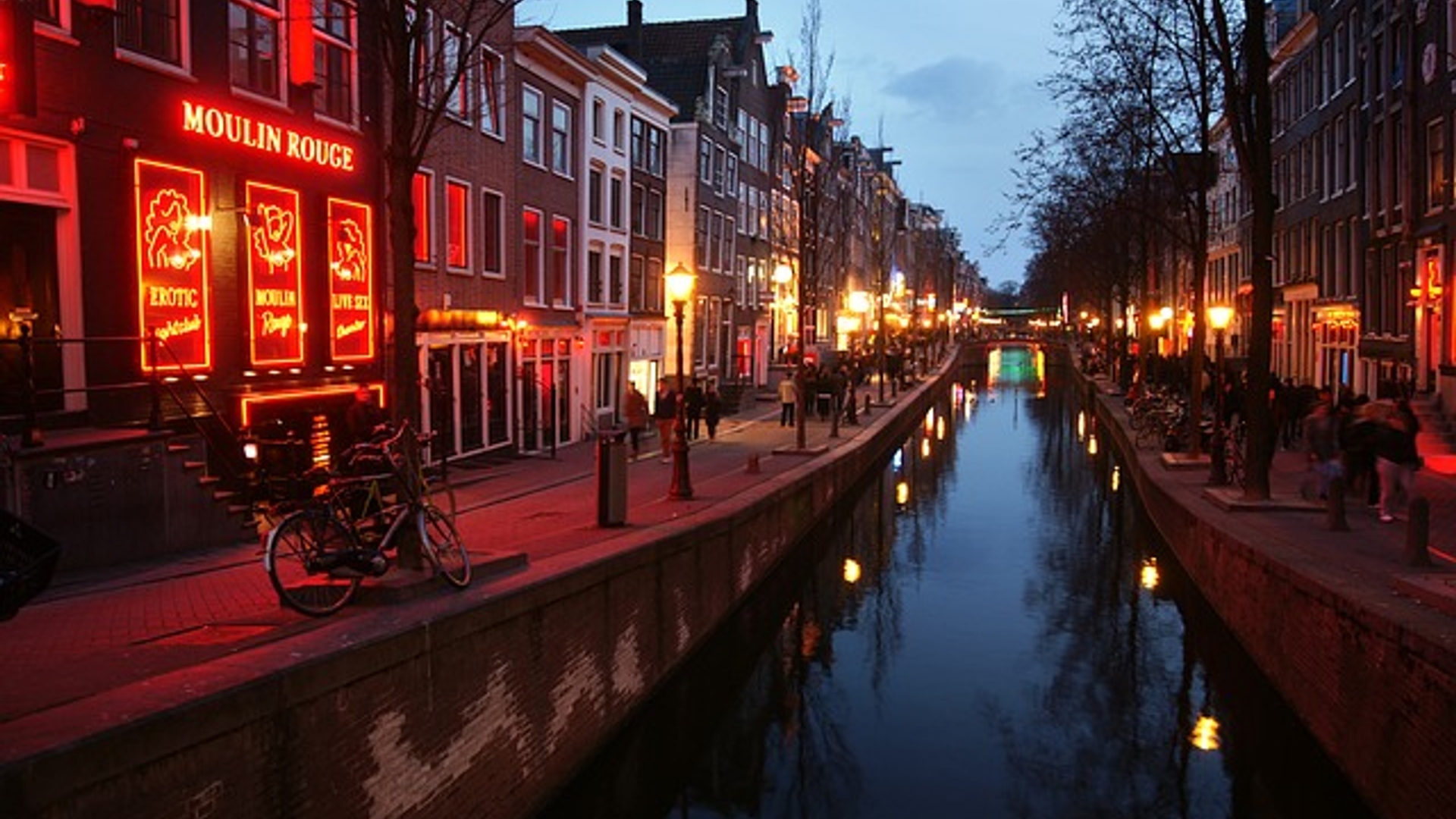red-light-district-3292225_640