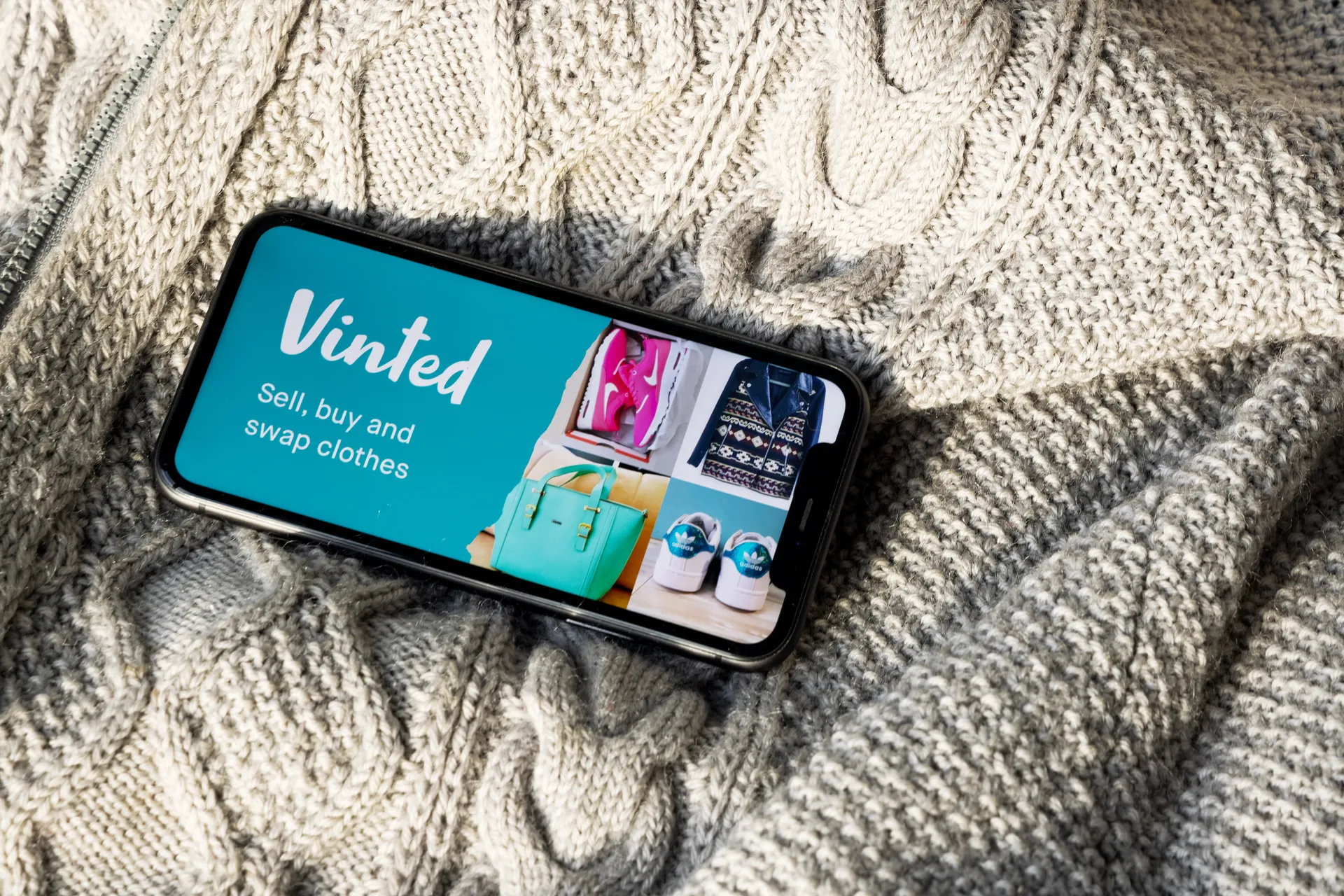 Afbeelding van ‘Vintage’ op Vinted blijkt vaak gewoon Shein: zo herken je dat