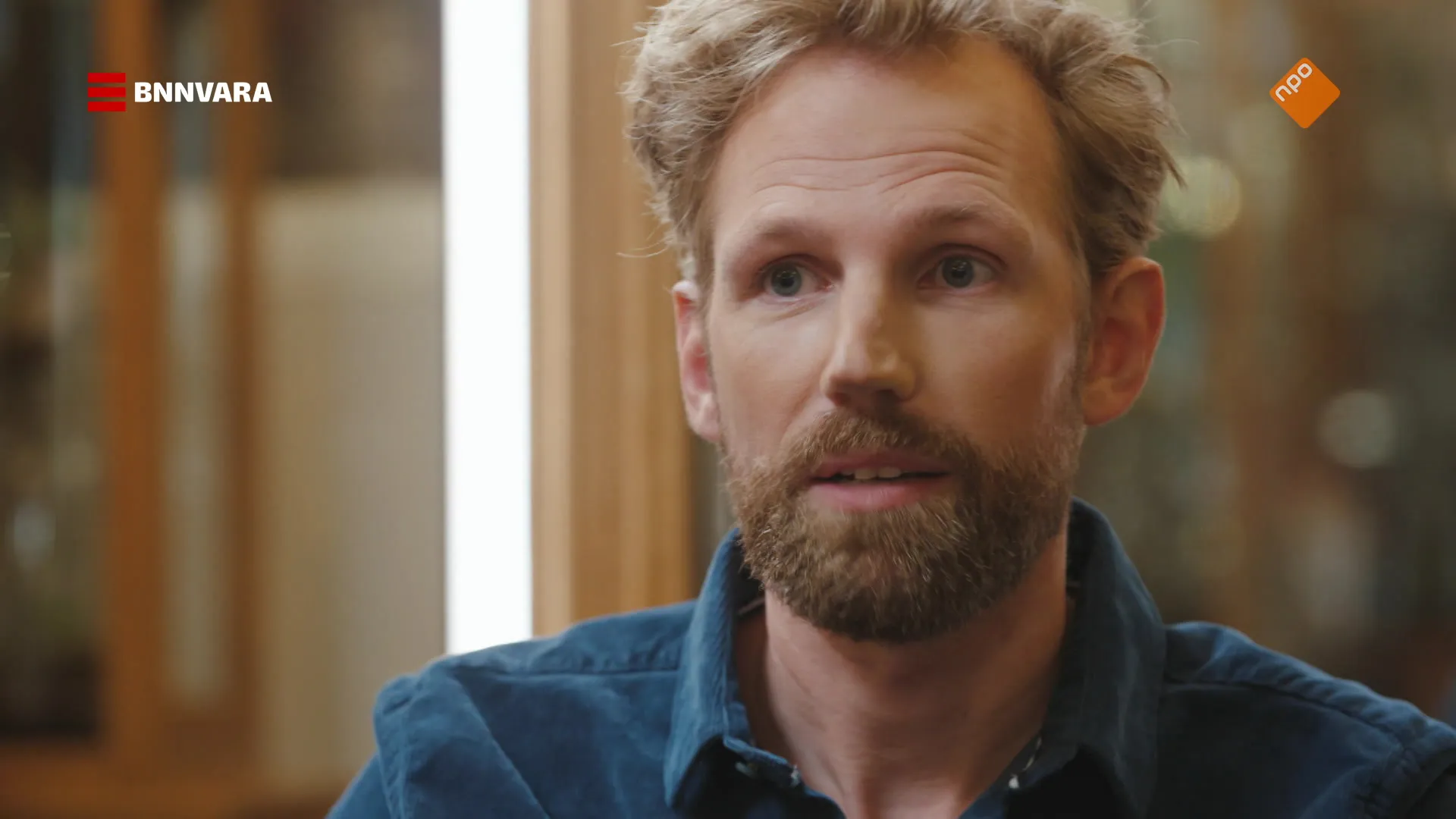 Afbeelding van Minister Dennis Wiersma: 'Als je het thuis niet allemaal meekrijgt, dan moet je het op school meekrijgen'