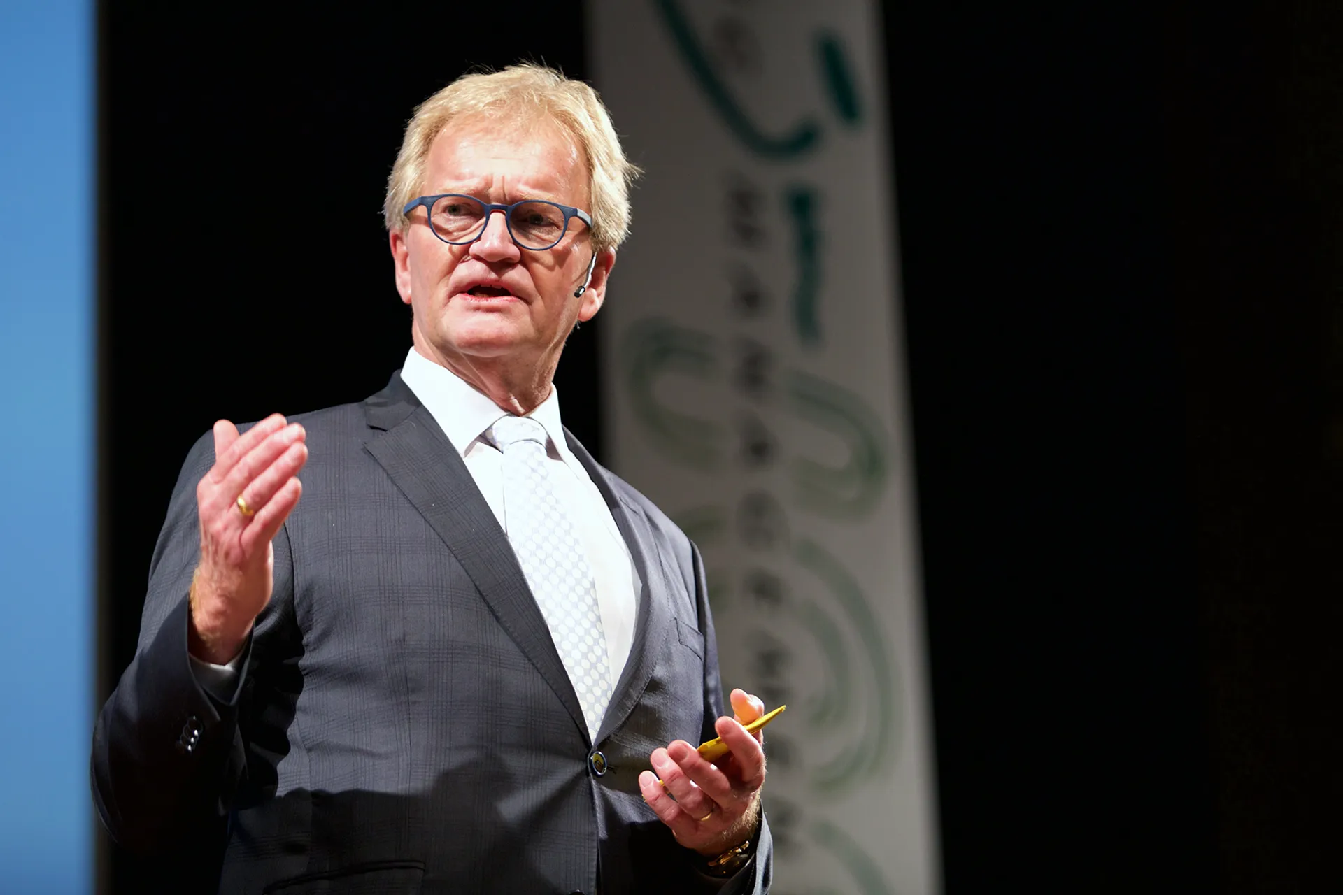 Afbeelding van Hans de Boer zet werkgevers lelijk te kijk met zijn chantage