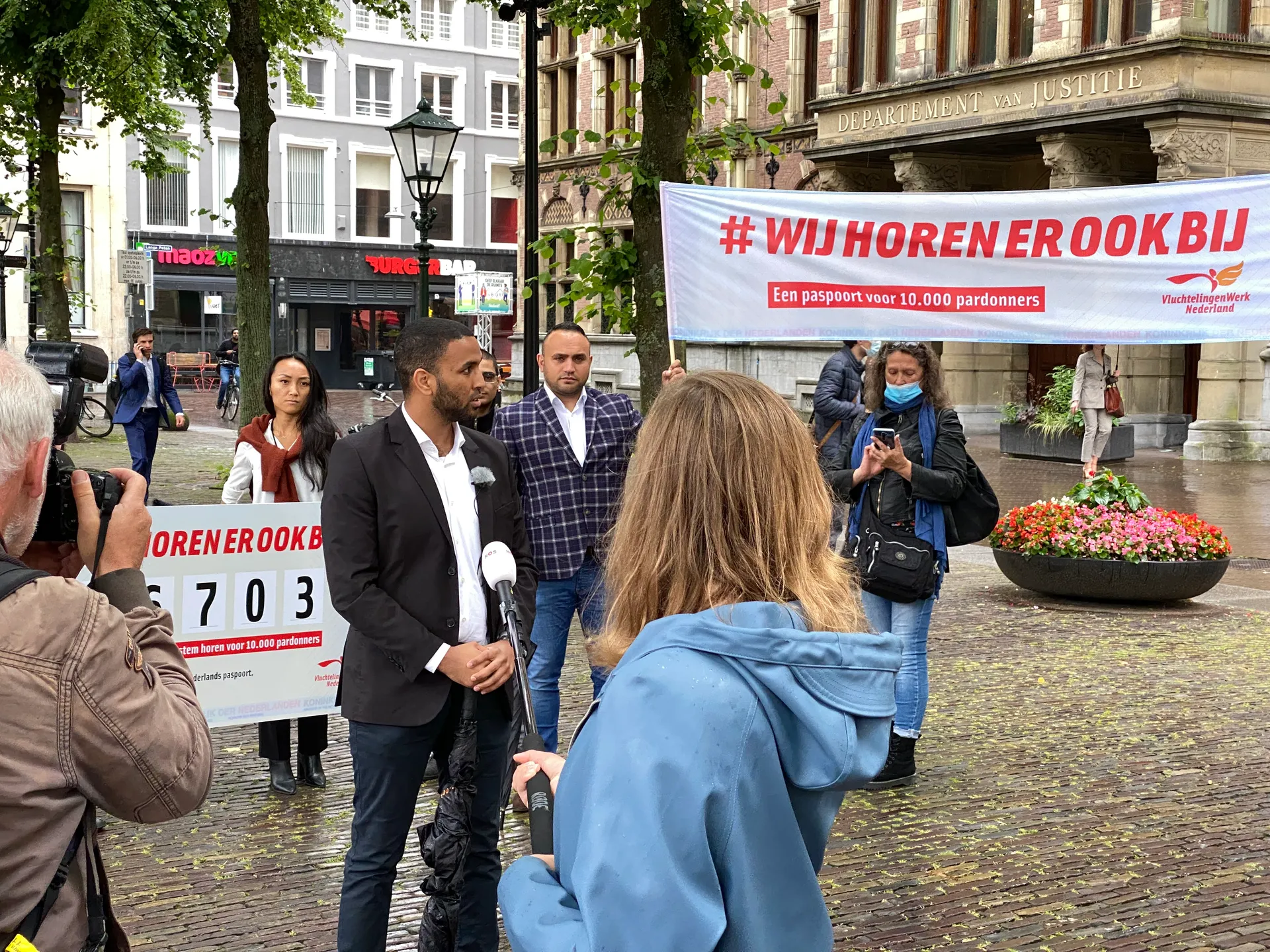 Yosef Tekeste-Yemane bij de overhandiging