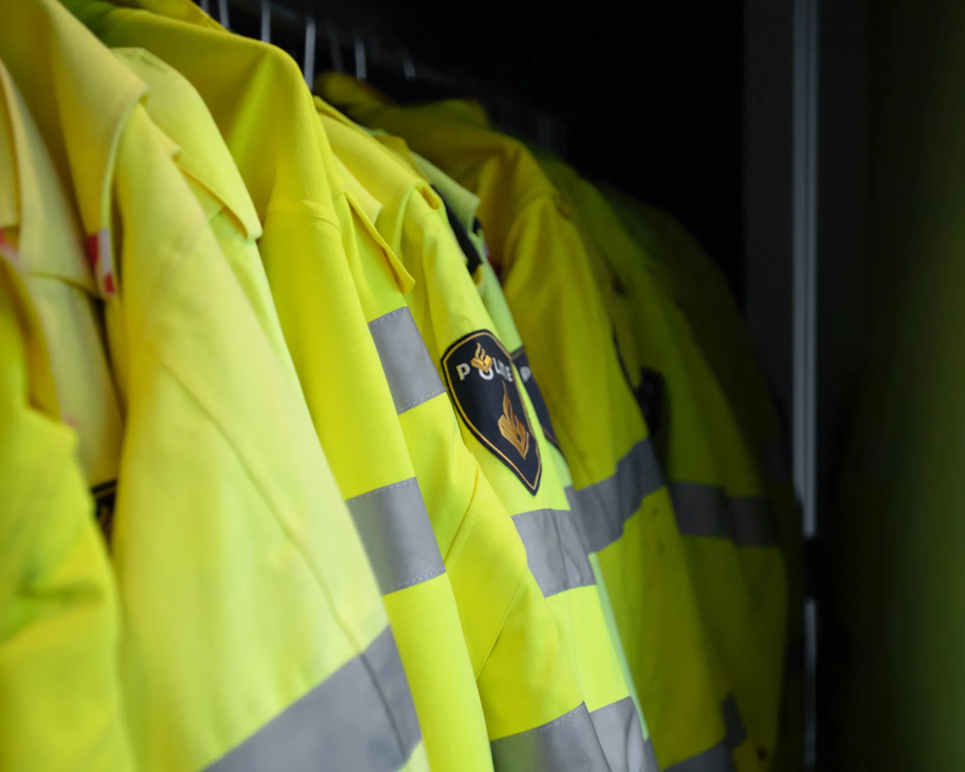 Afbeelding van Hoofddoek, kruisje of keppeltje niet toegestaan bij de politie: hoezo?!