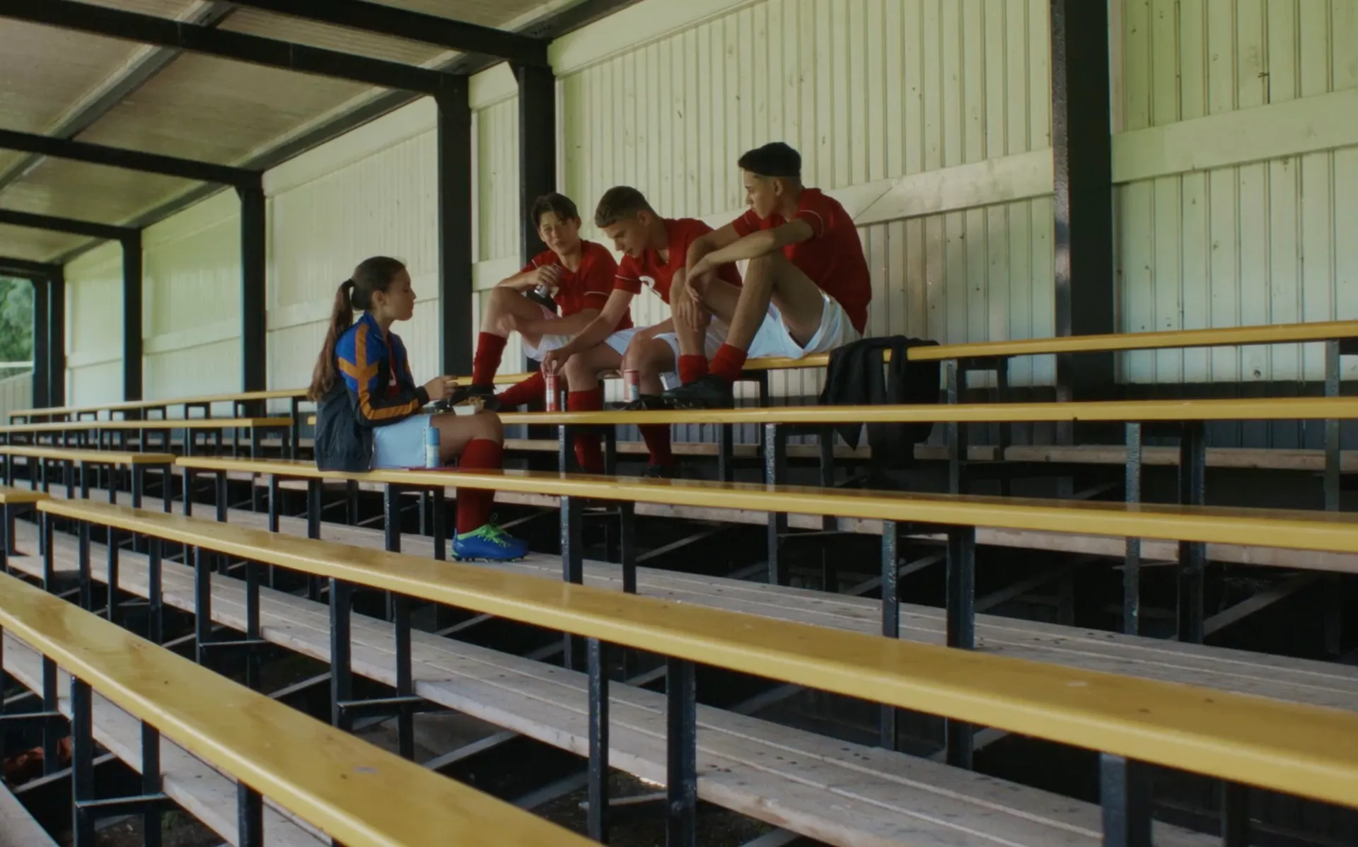 Afbeelding van 3LAB Buitenspel: Hoe aard je als pubermeisje in een jongensteam?