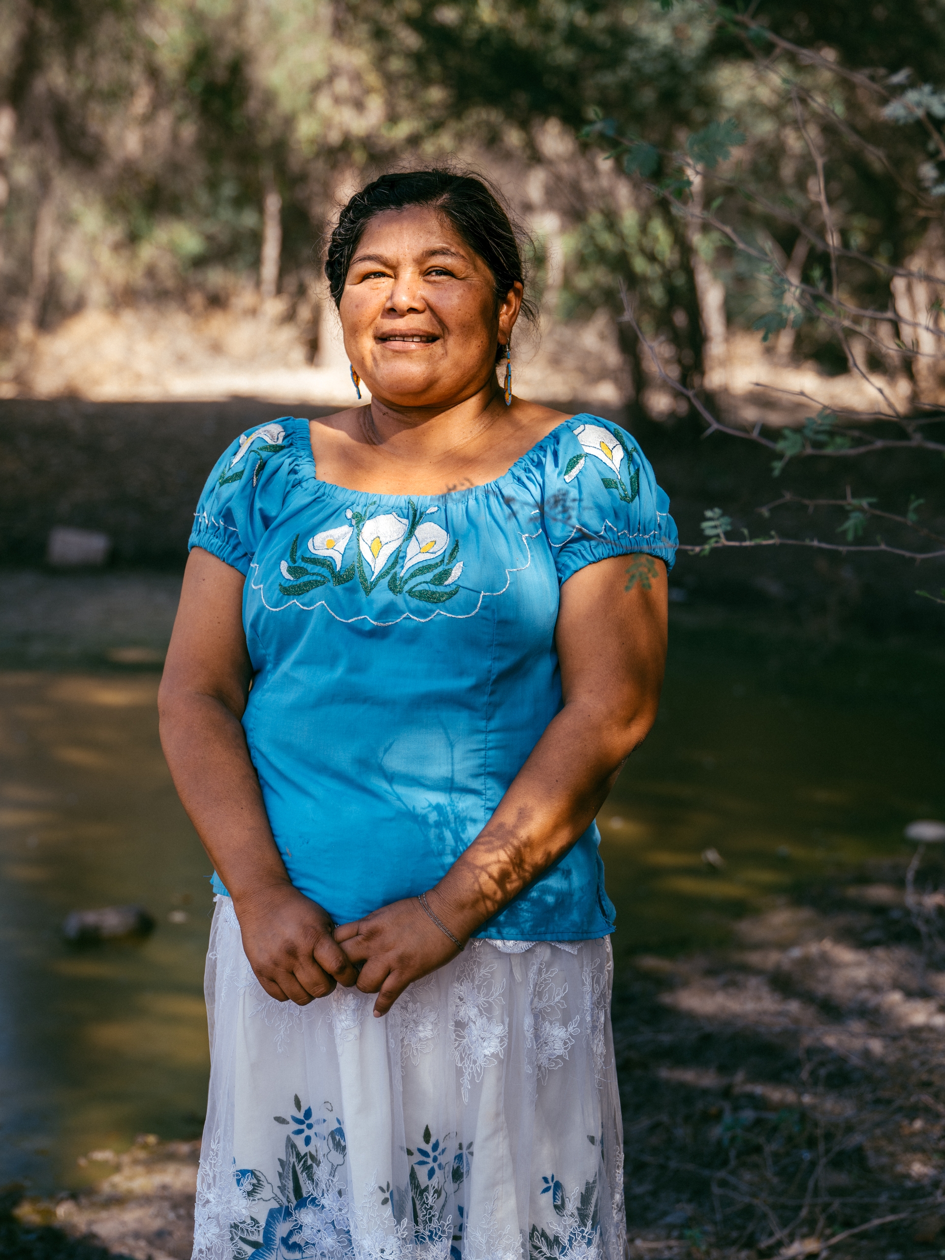 Annabel, Yaqui tribe, Sonora Mexico, in Ondersteboven van de Amerika's