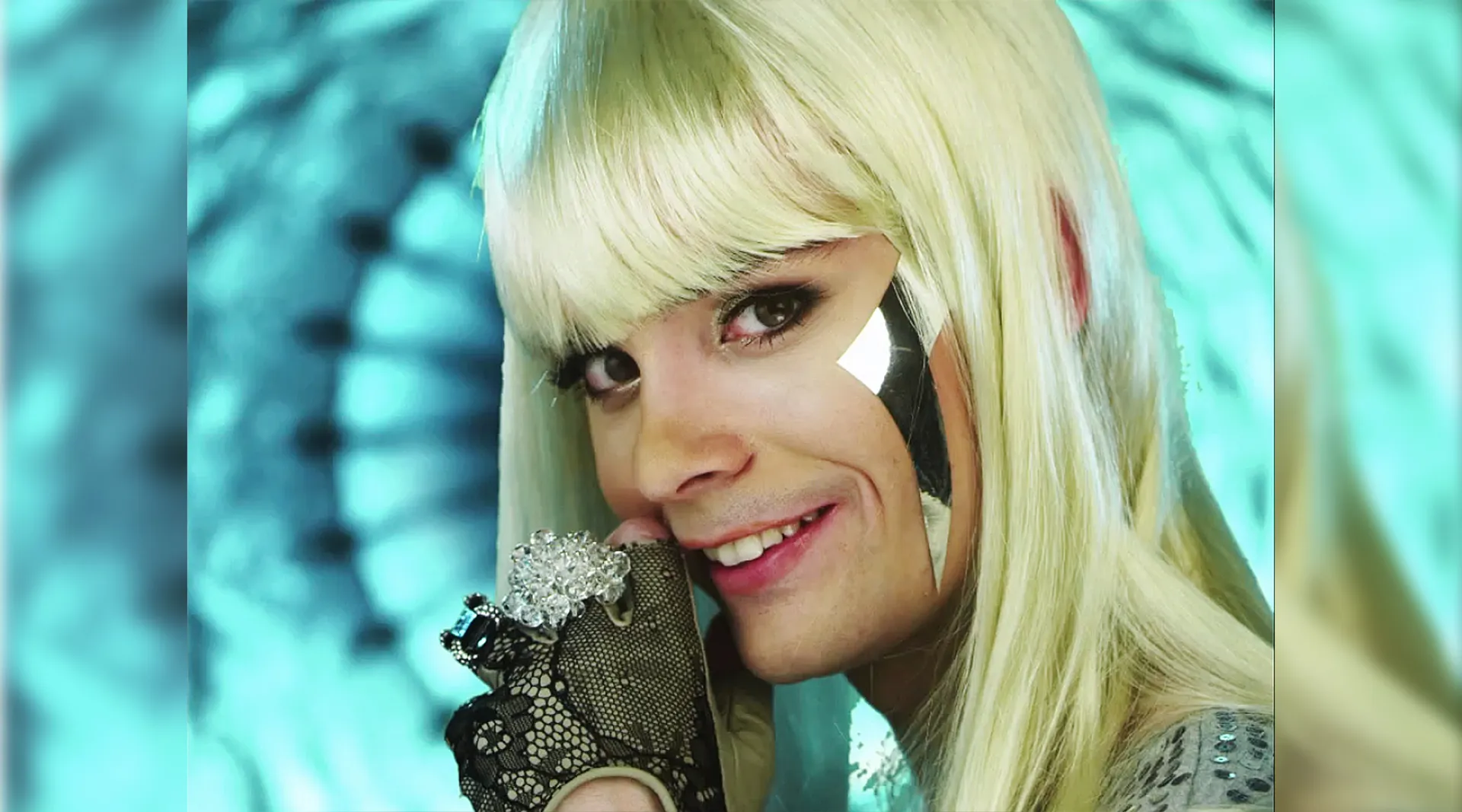 Afbeelding van Domien als Lady Gaga | Oud Goud