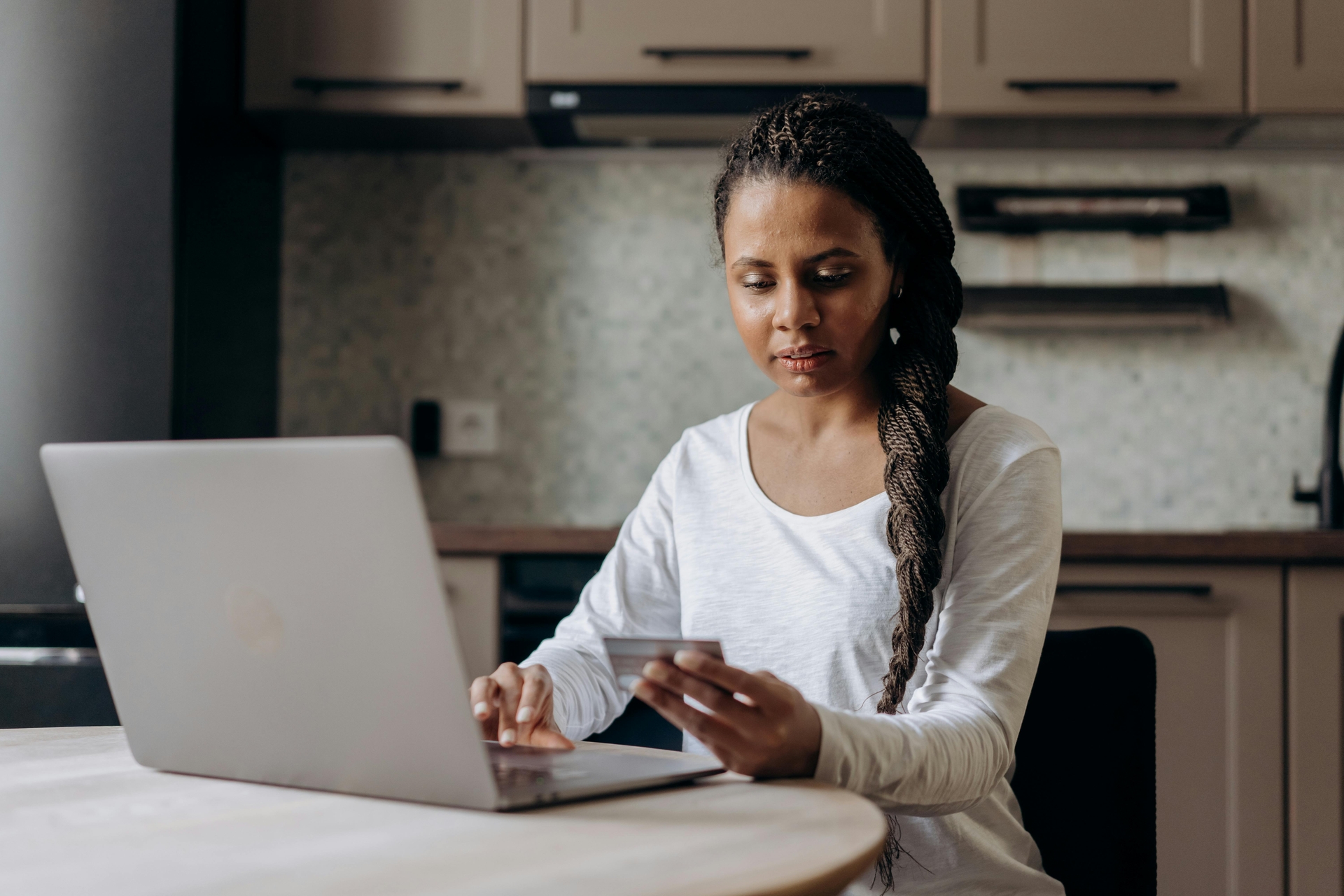 Afbeelding van Dit is waarom vrouwen minder geld (vermogen) hebben dan mannen: