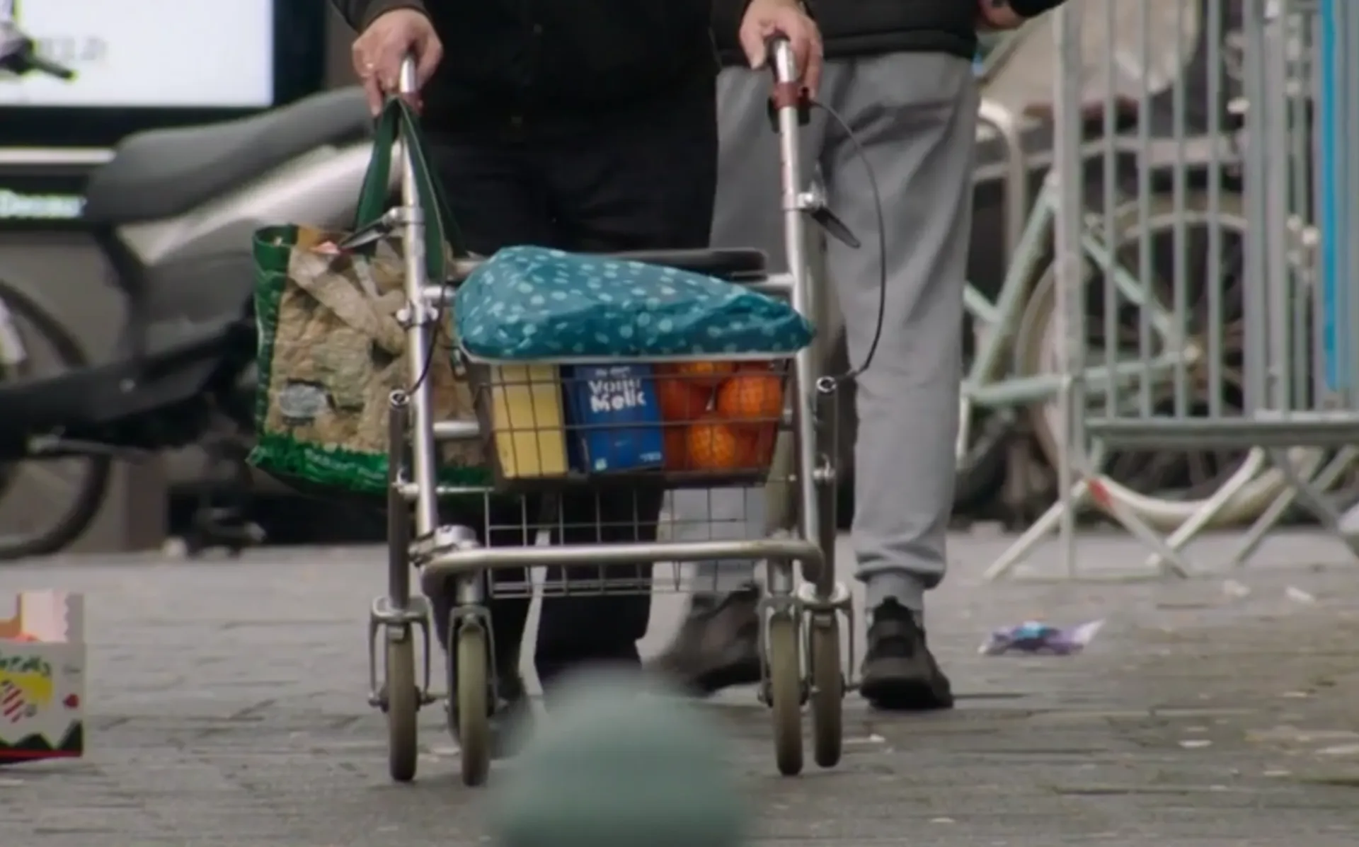 Afbeelding van Waarom is het zo moeilijk om financiële uitbuiting van ouderen tegen te gaan?