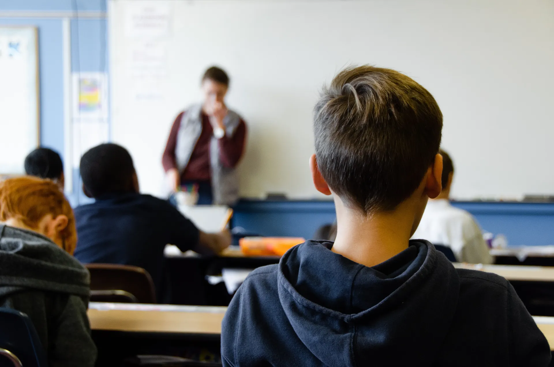 Afbeelding van Hoe zorgen we dat er weer voldoende leraren voor de klas en handen rond het bed staan?