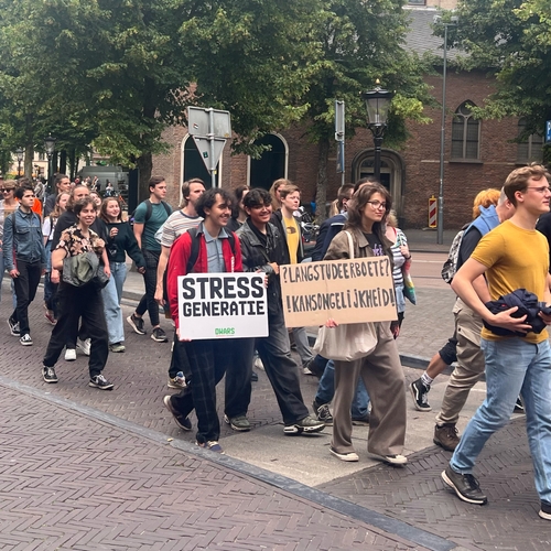 Afbeelding van Deze studenten staan op tegen de langstudeerboete: 'We pikken de plannen niet zomaar'