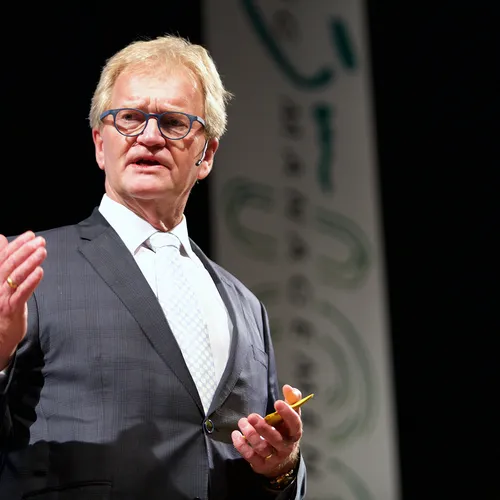 Hans de Boer zet werkgevers lelijk te kijk met zijn chantage